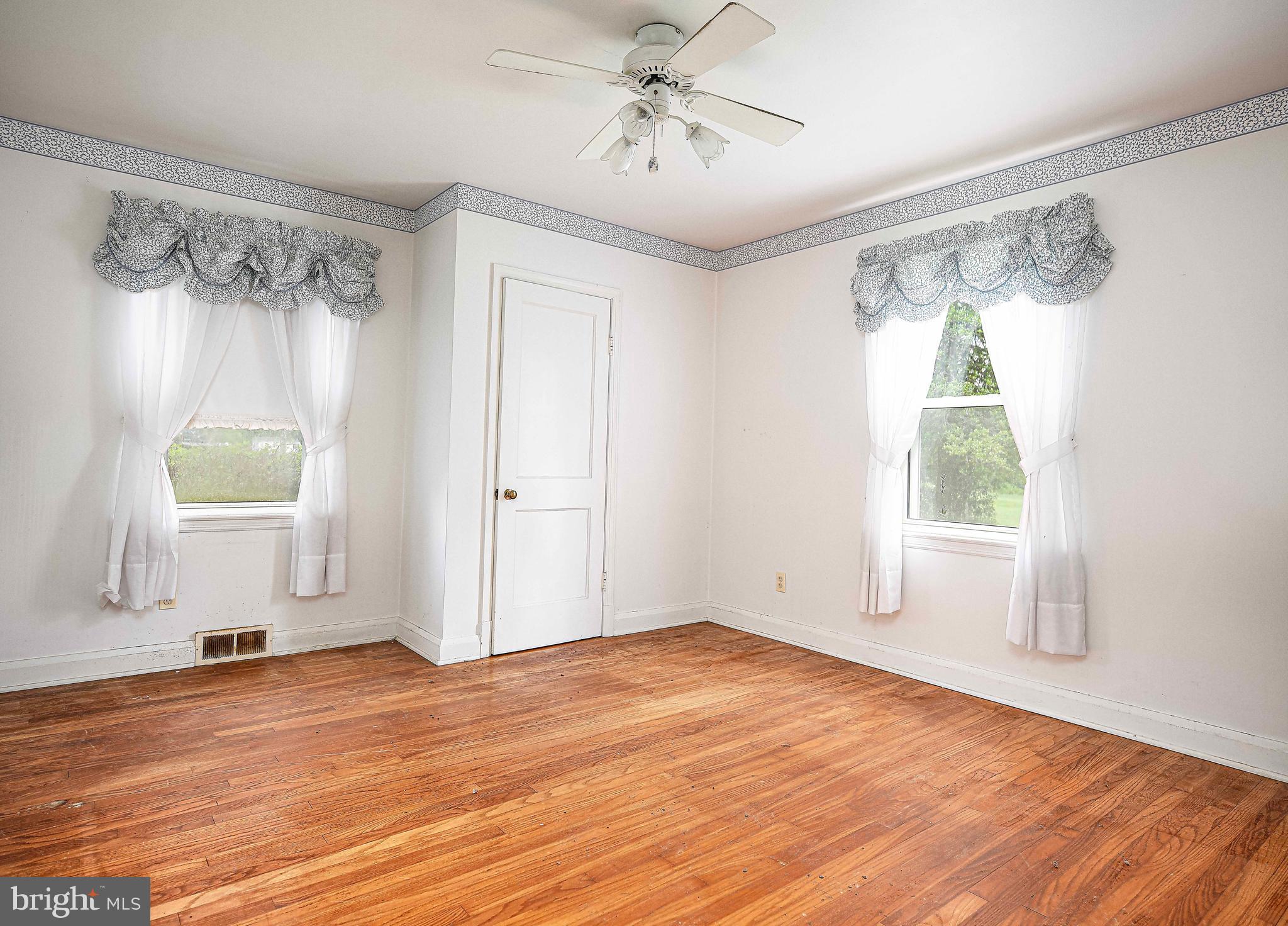 KINGSVILLE - Residential