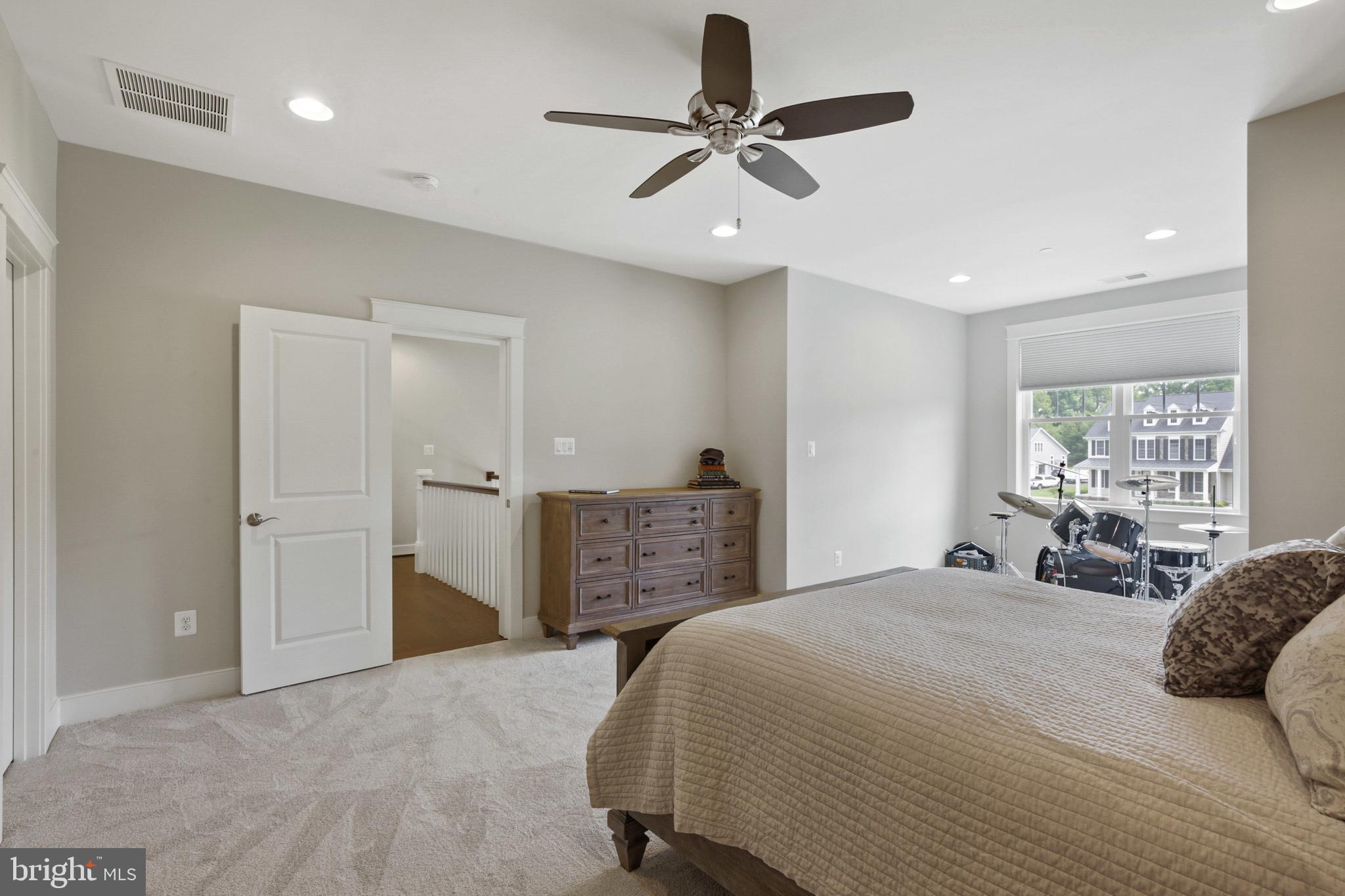 FALLS ROAD CORRIDOR - Residential