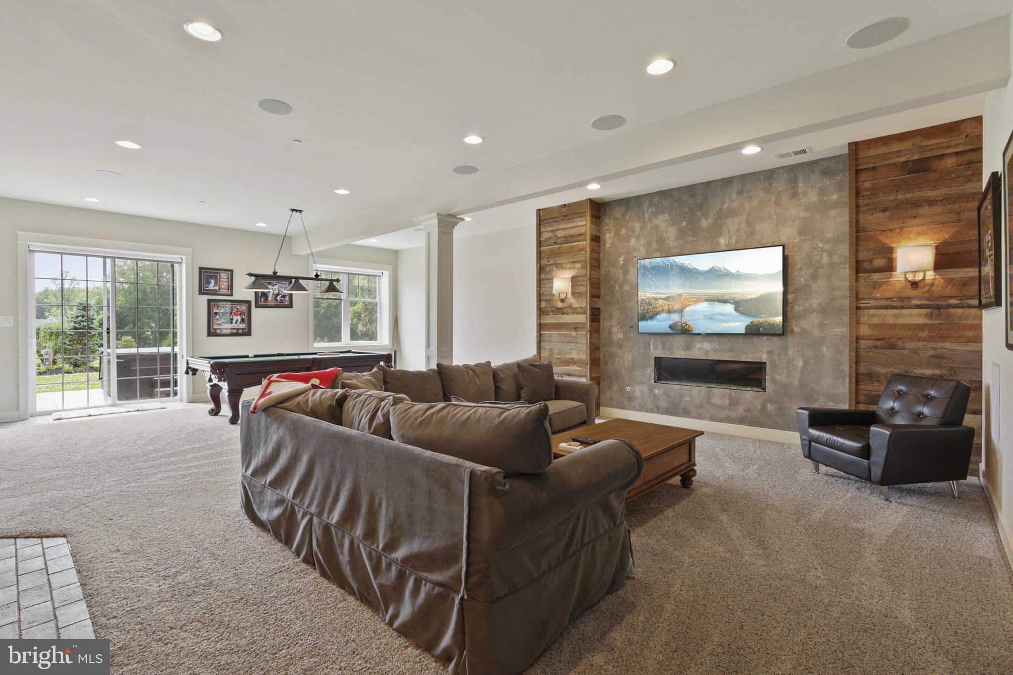 FALLS ROAD CORRIDOR - Residential