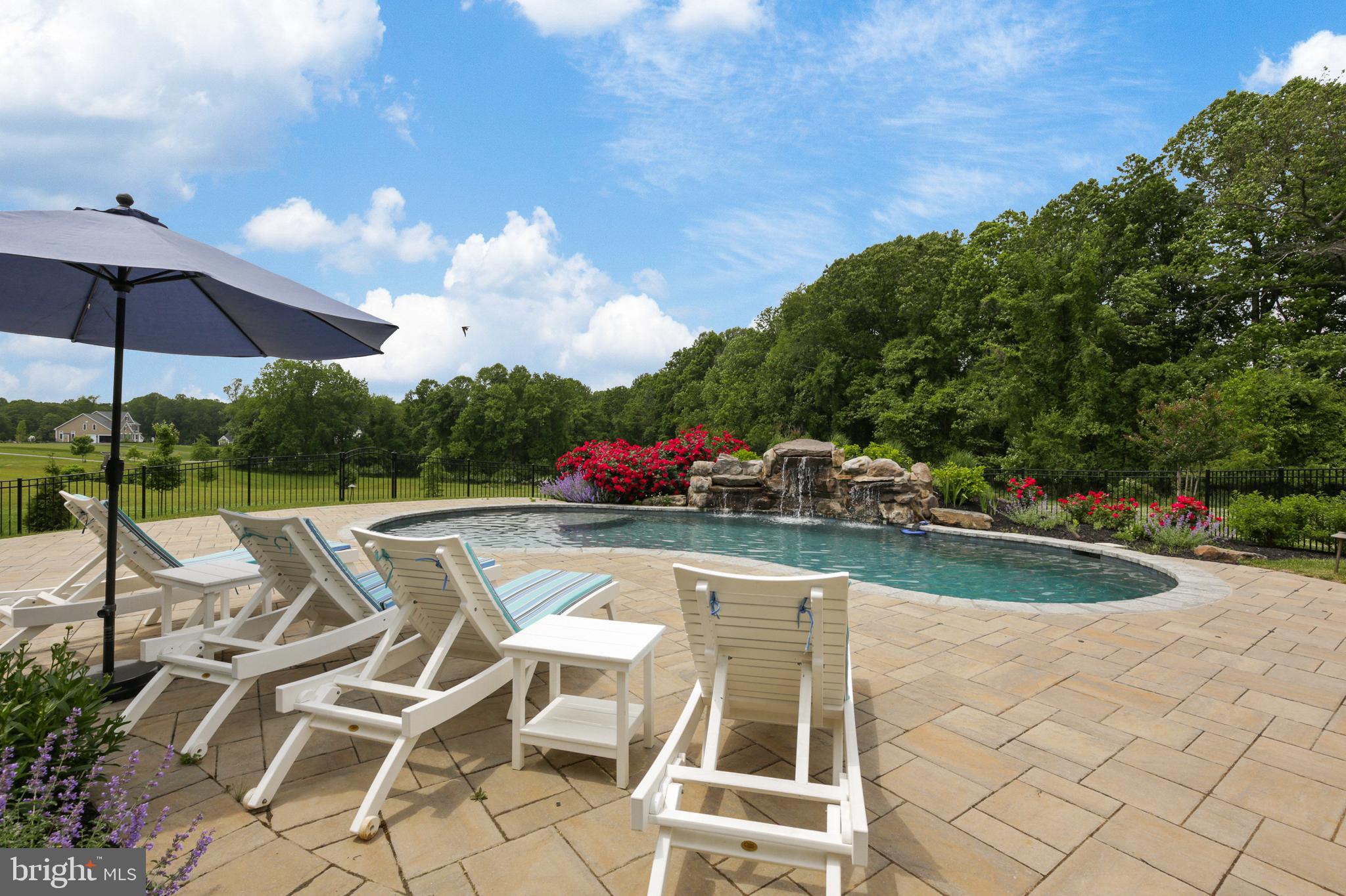 FALLS ROAD CORRIDOR - Residential