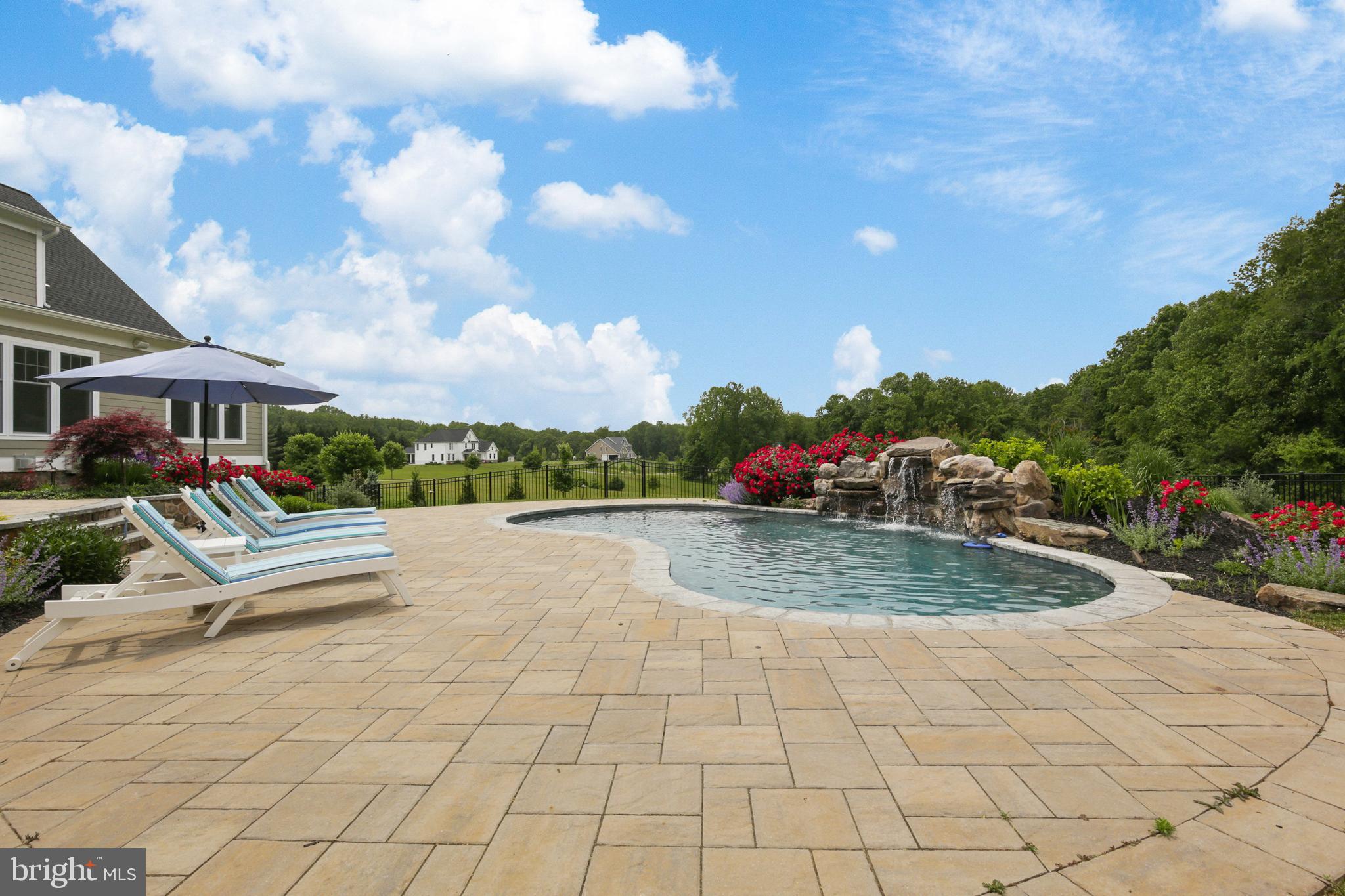 FALLS ROAD CORRIDOR - Residential