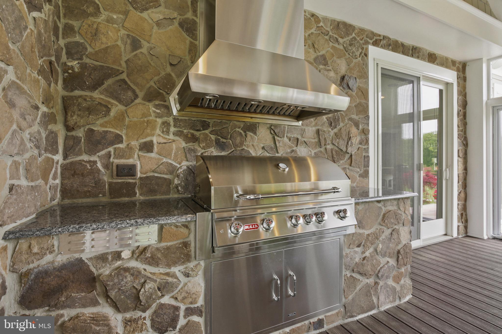 FALLS ROAD CORRIDOR - Residential