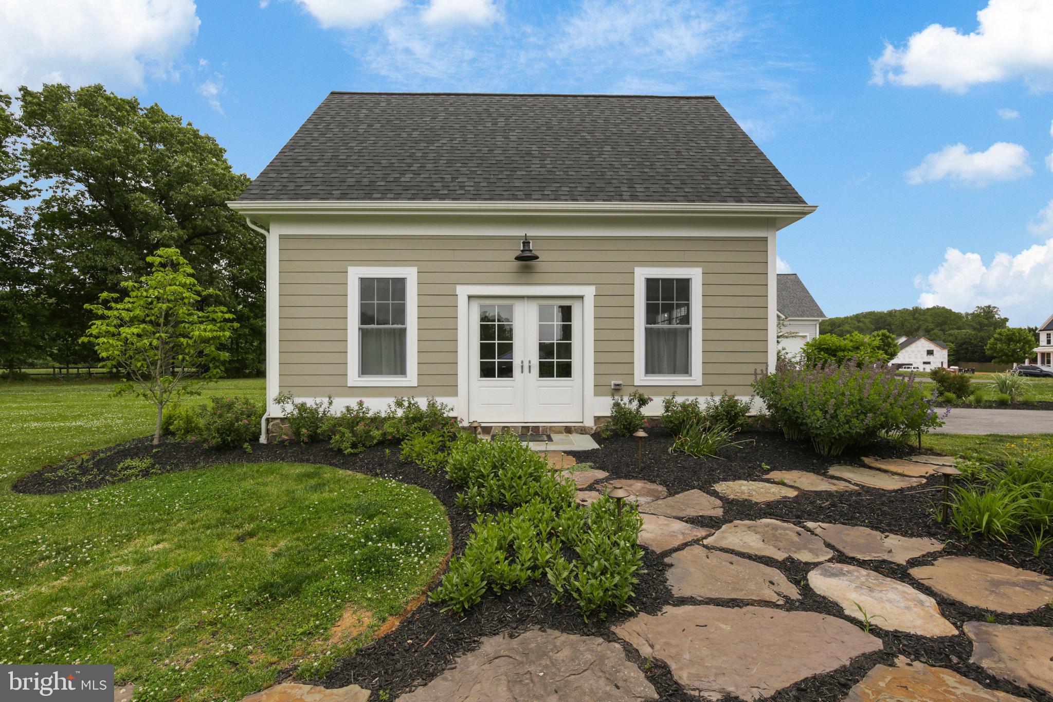 FALLS ROAD CORRIDOR - Residential