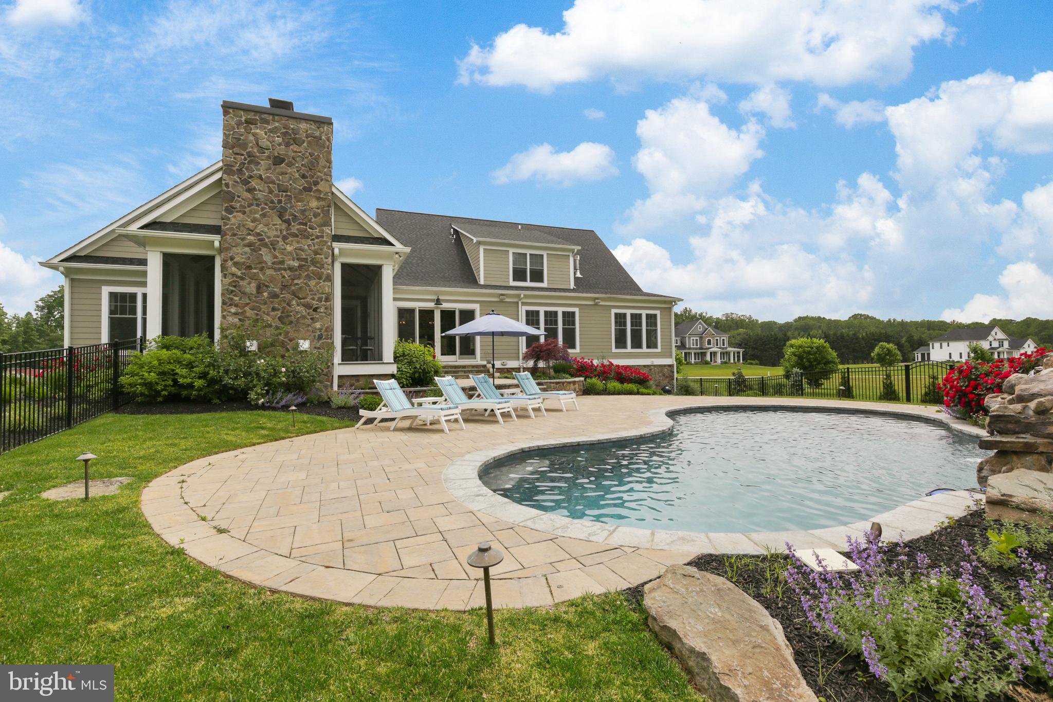 FALLS ROAD CORRIDOR - Residential