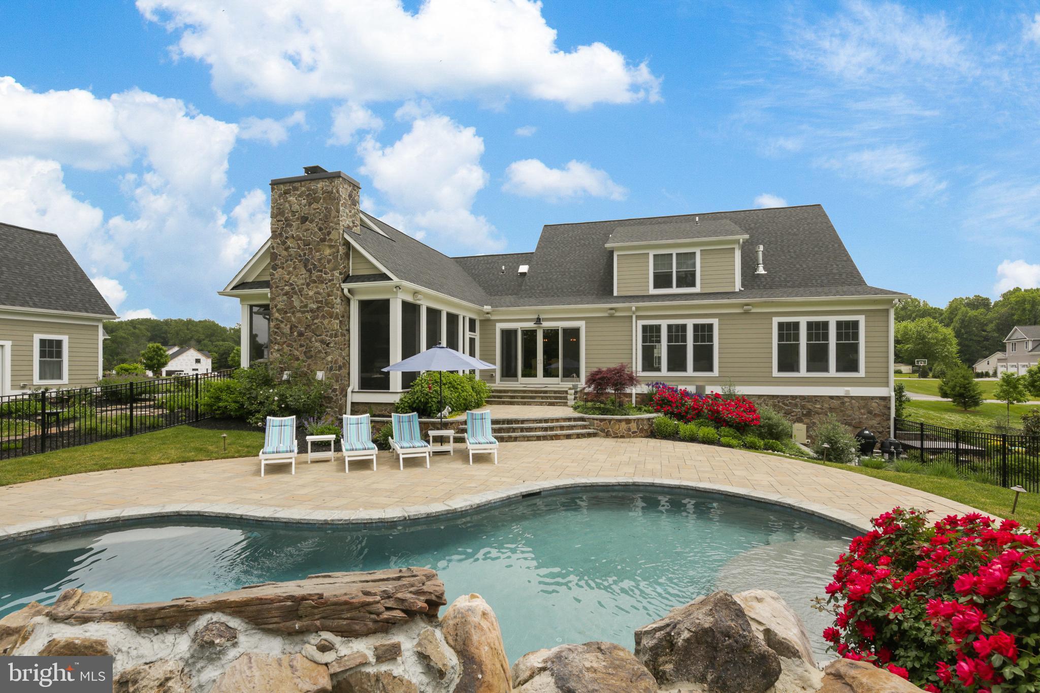 FALLS ROAD CORRIDOR - Residential