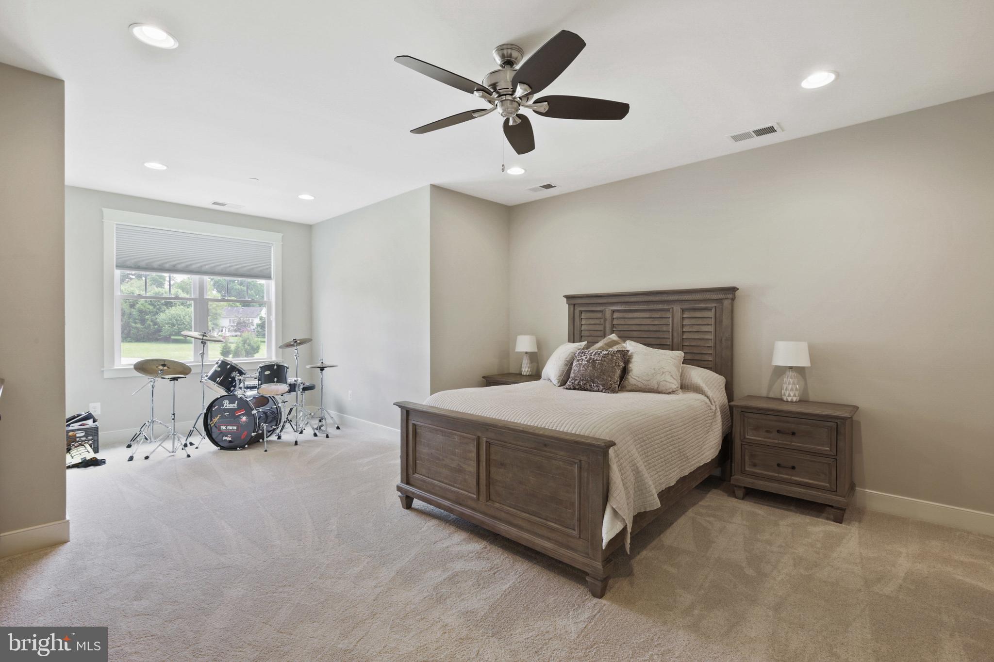 FALLS ROAD CORRIDOR - Residential