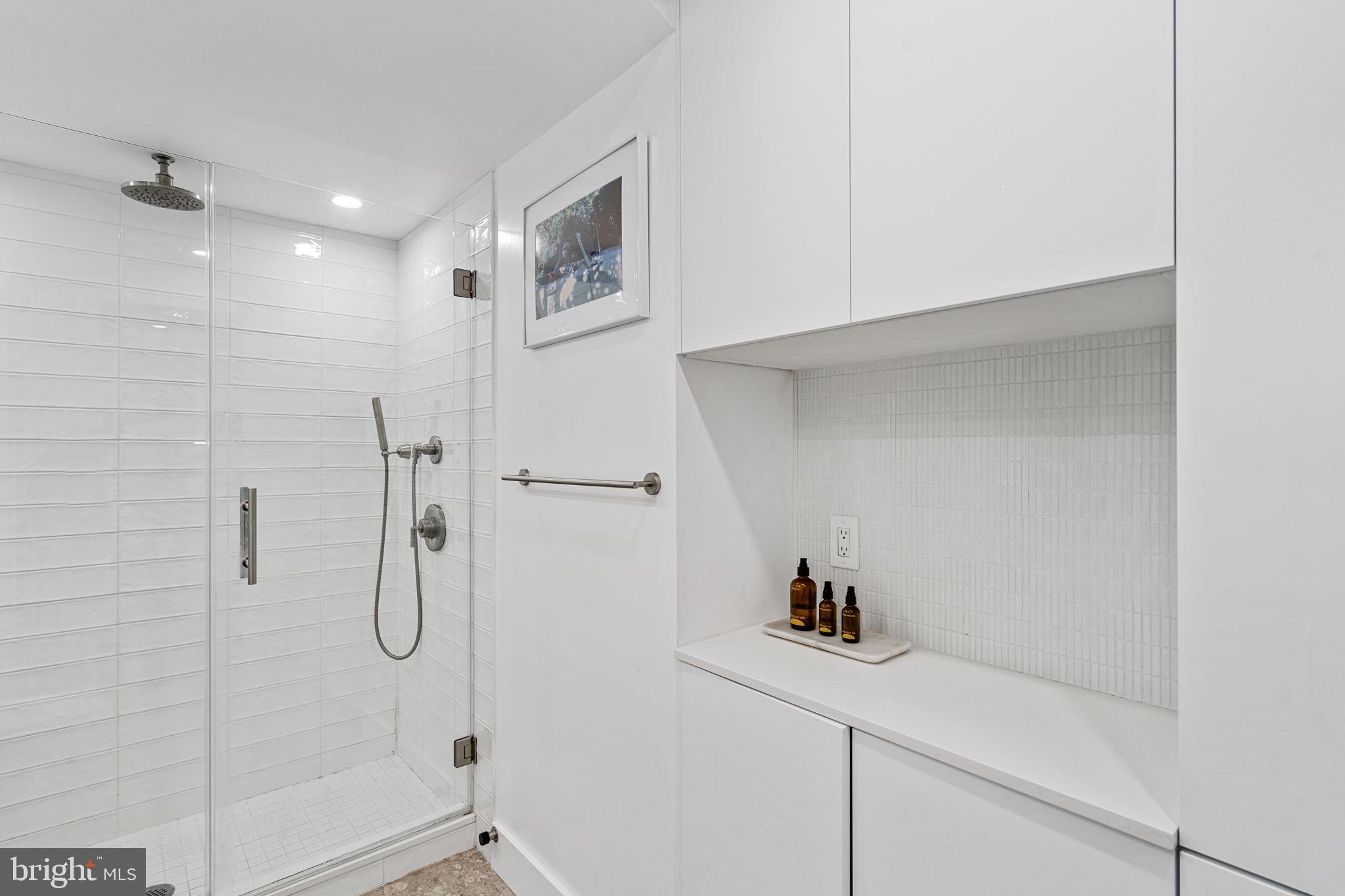 RITTENHOUSE SQUARE - Residential Lease