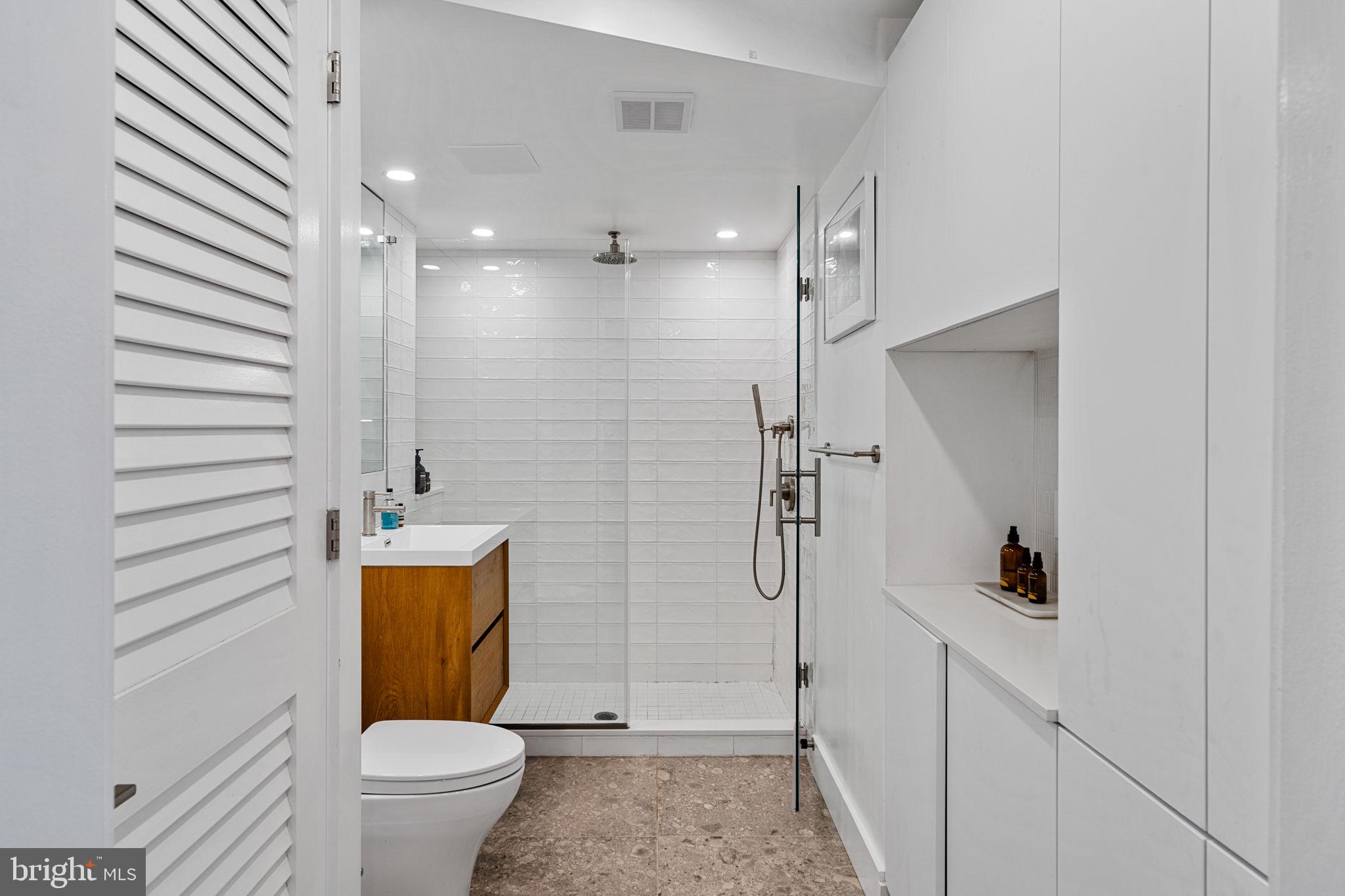 RITTENHOUSE SQUARE - Residential Lease