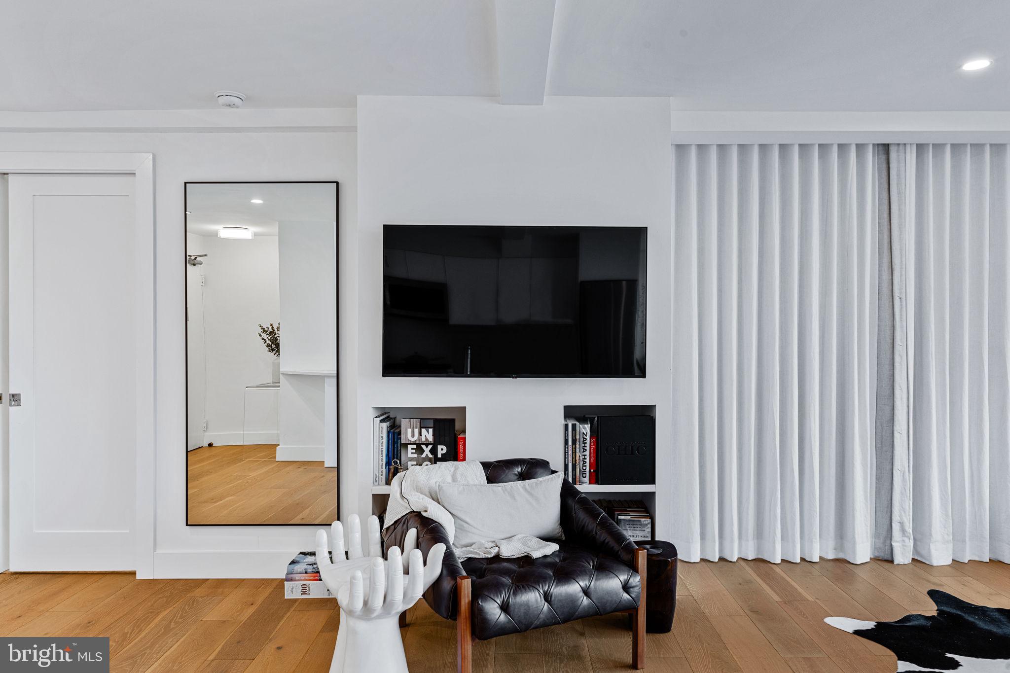 RITTENHOUSE SQUARE - Residential Lease