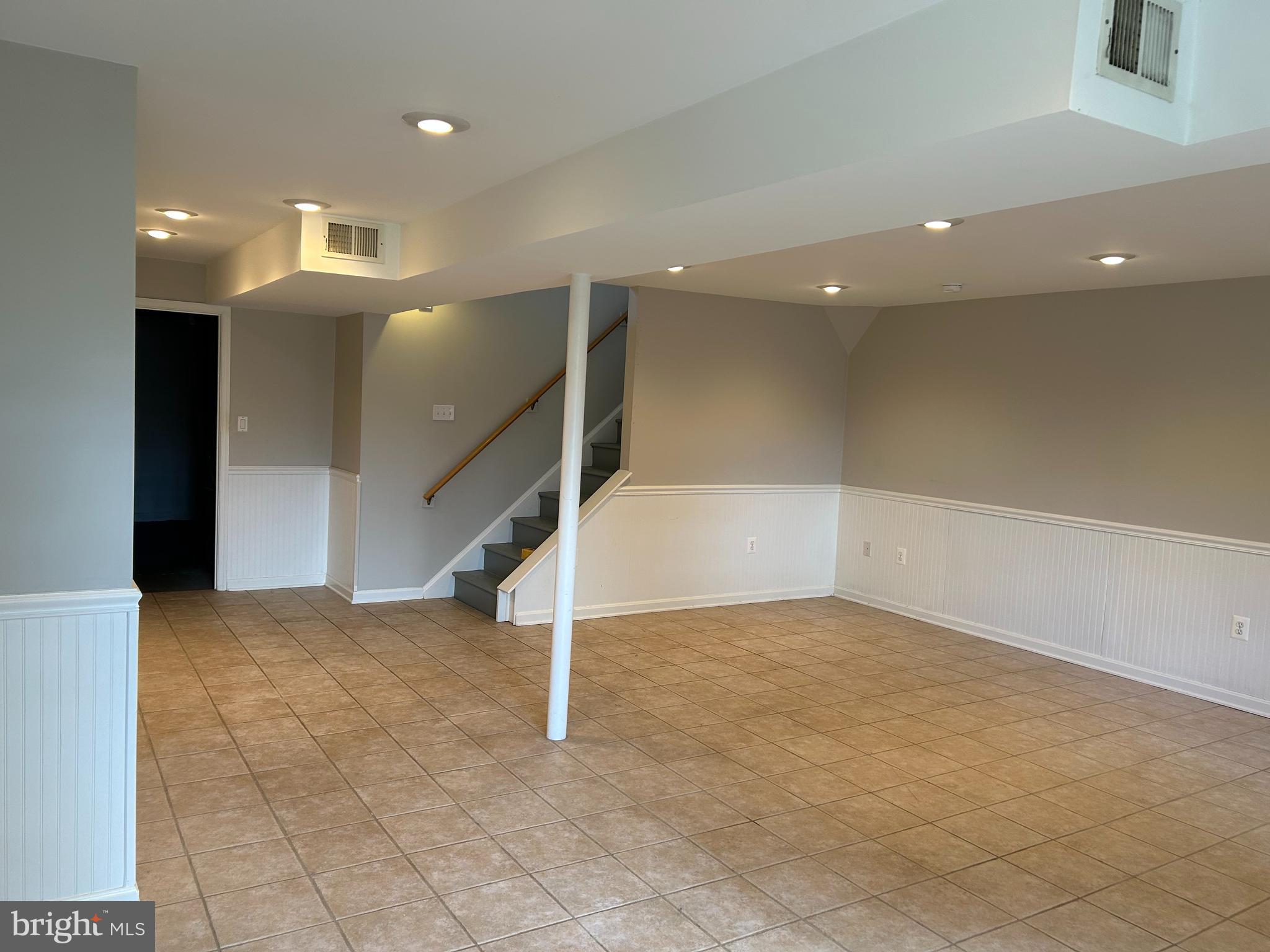 SUNNYBROOK FARMS - Residential