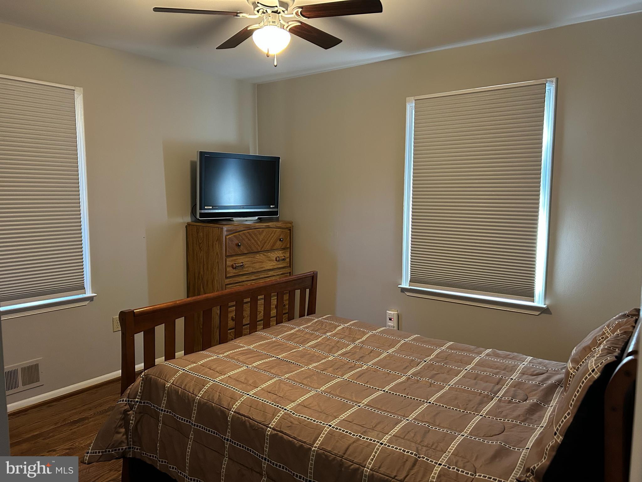 SUNNYBROOK FARMS - Residential