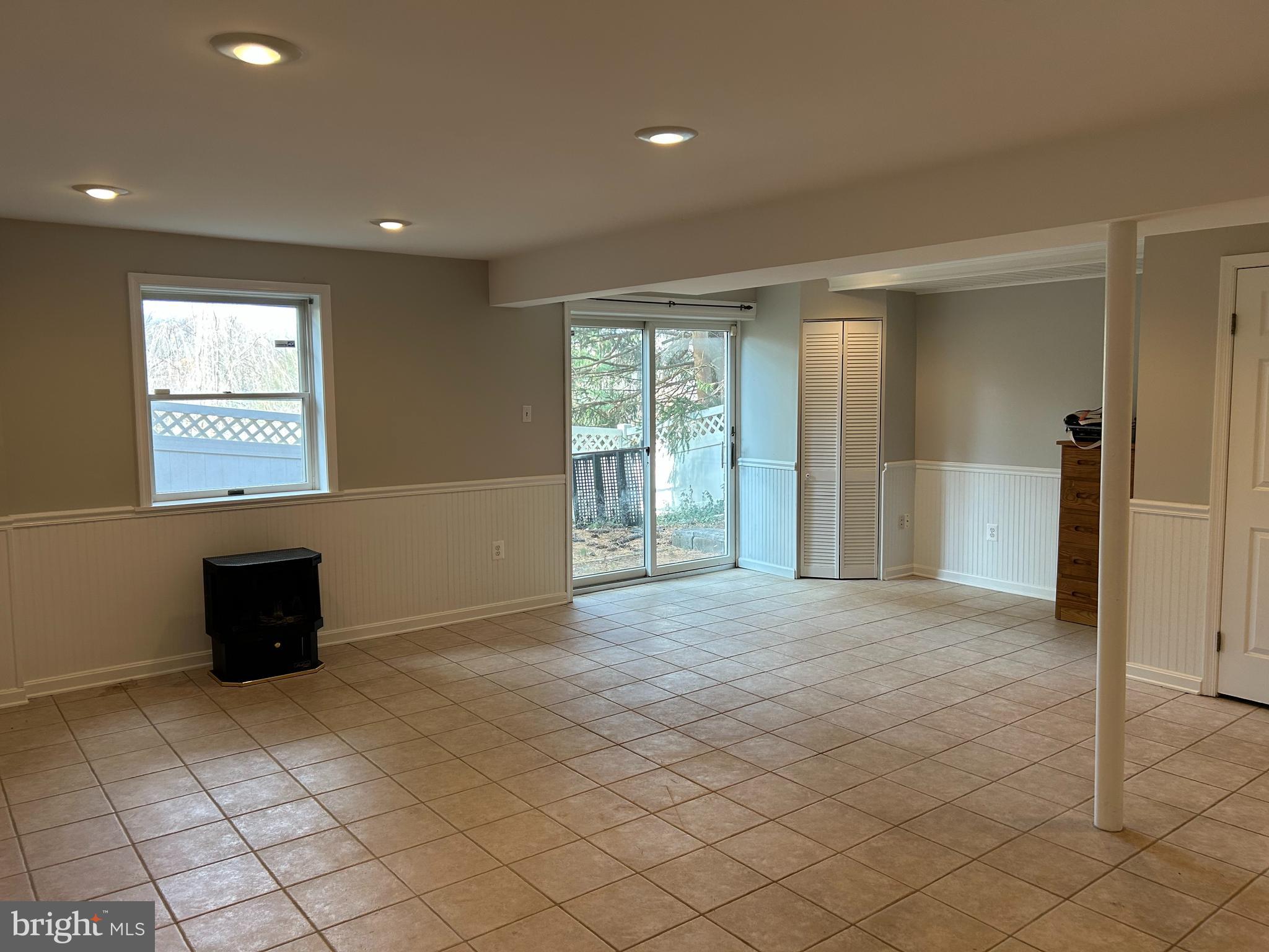 SUNNYBROOK FARMS - Residential