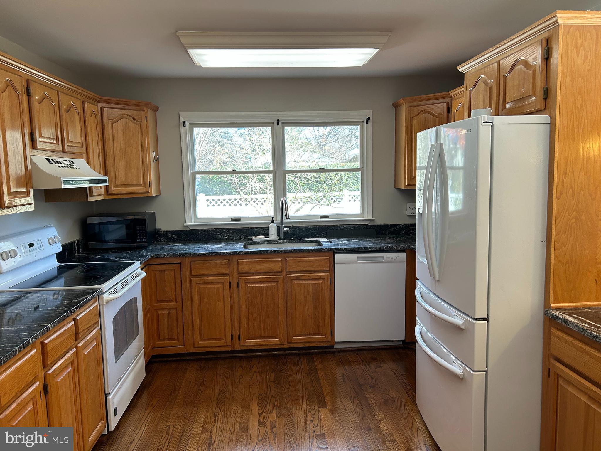 SUNNYBROOK FARMS - Residential