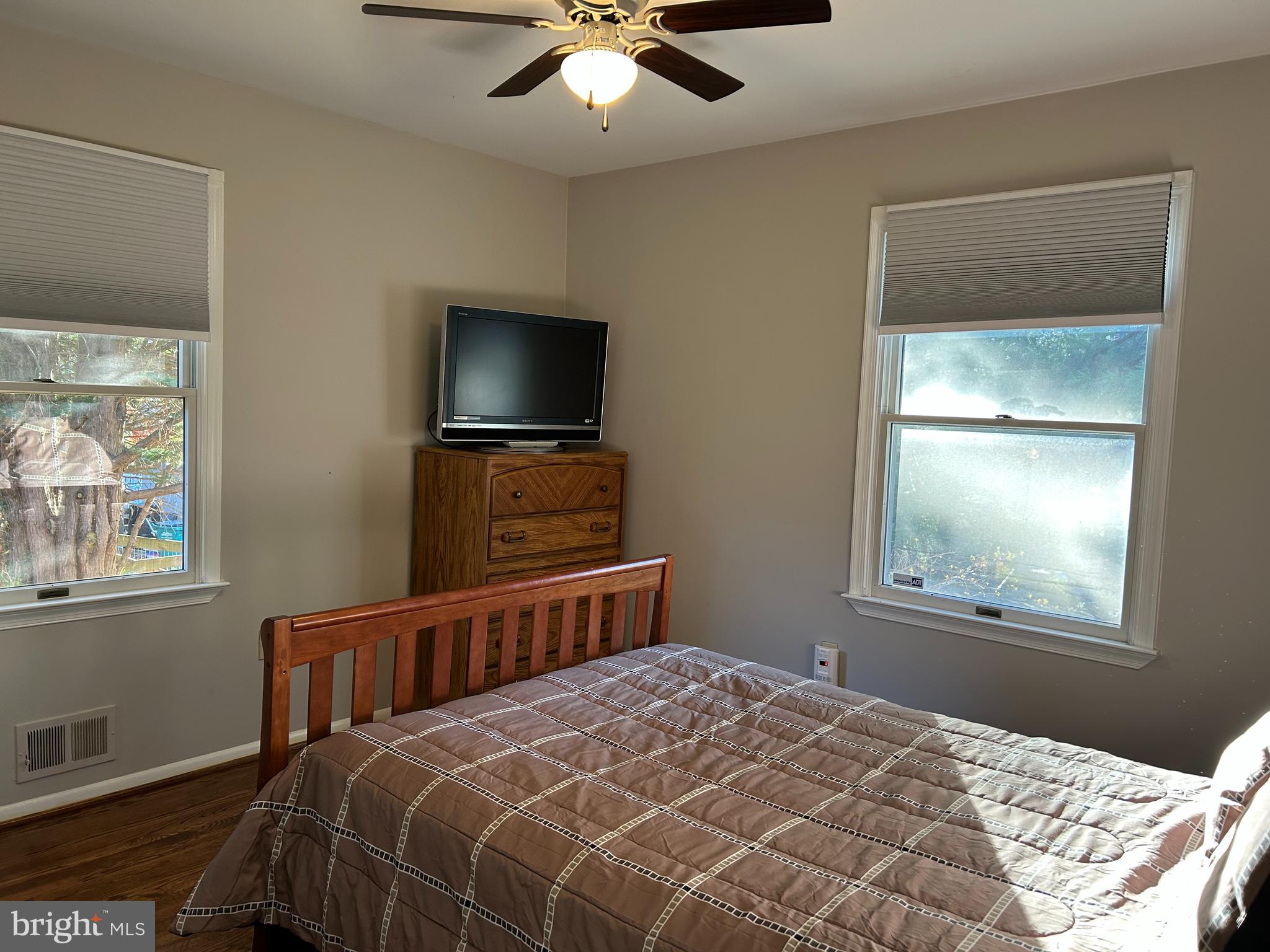 SUNNYBROOK FARMS - Residential