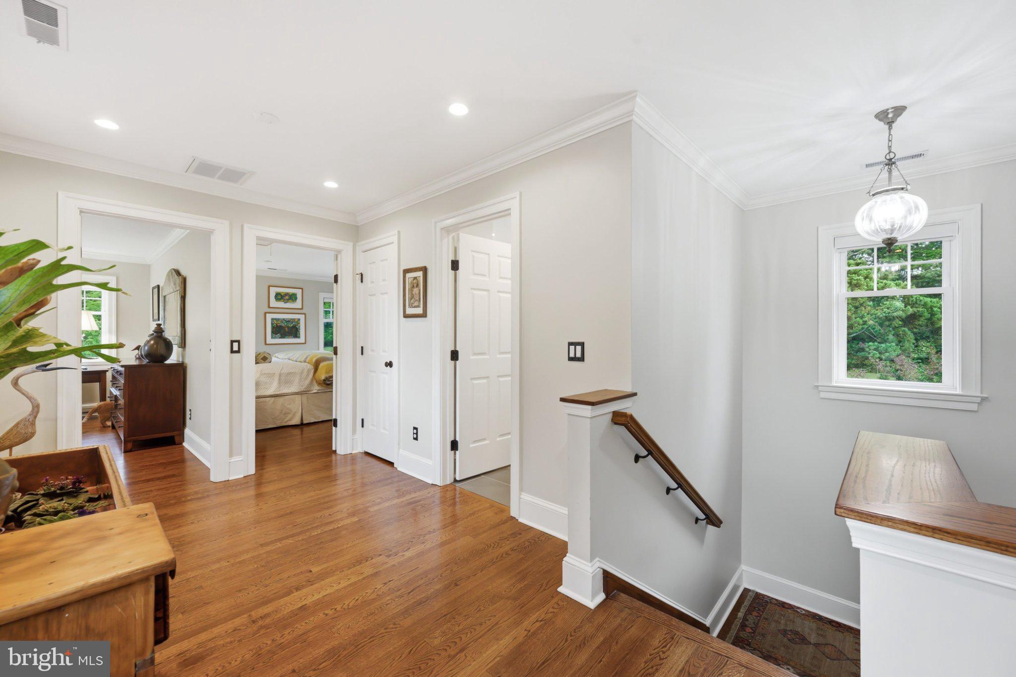 QUAKER NECK - Residential