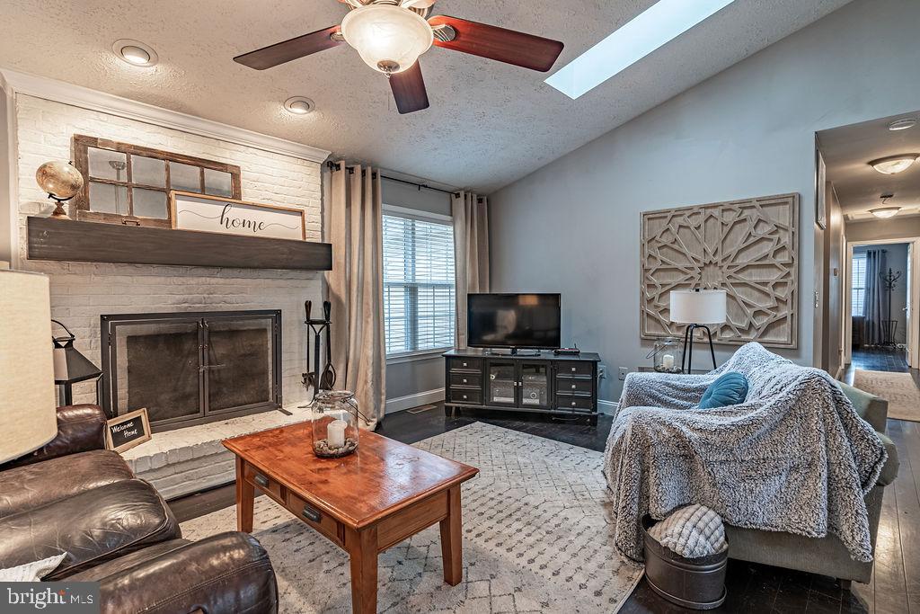 KINGS GRANT - Residential