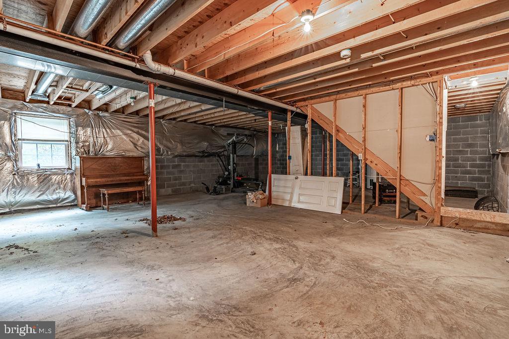 KINGS GRANT - Residential