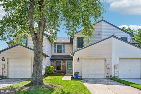 Townhouse For Sale - 75 Poppy Court<br/> MOUNT LAUREL, NJ 08054
