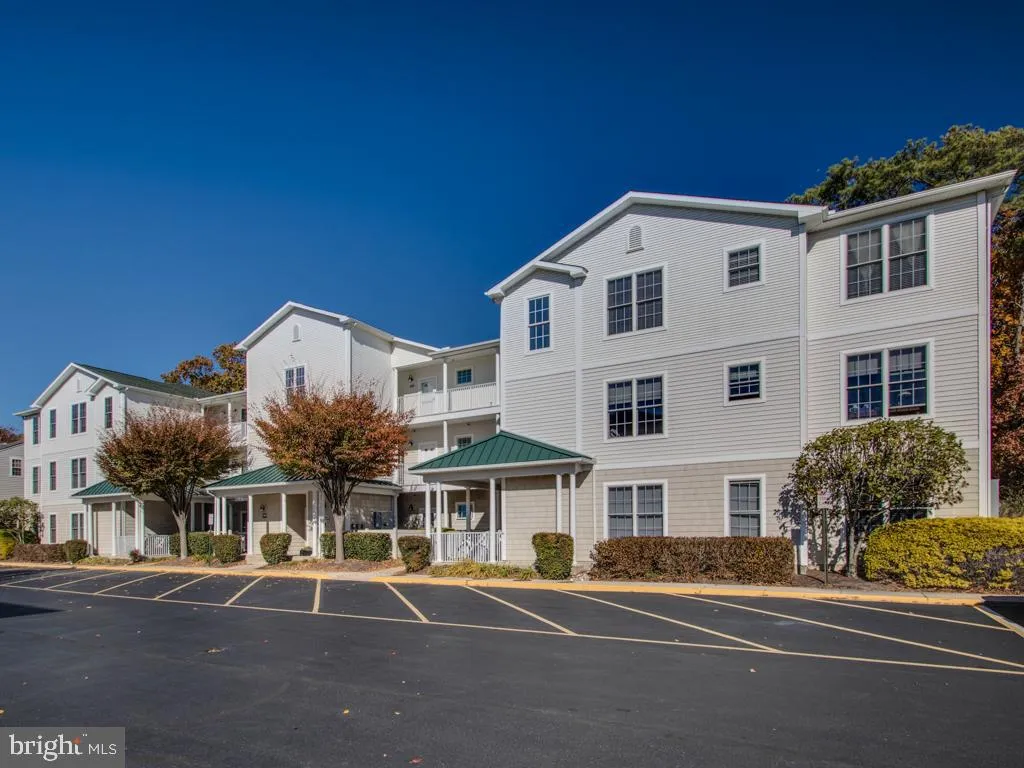 19994 Sandy Bottom Circle Unit 8205, Rehoboth Beach, DE 19971