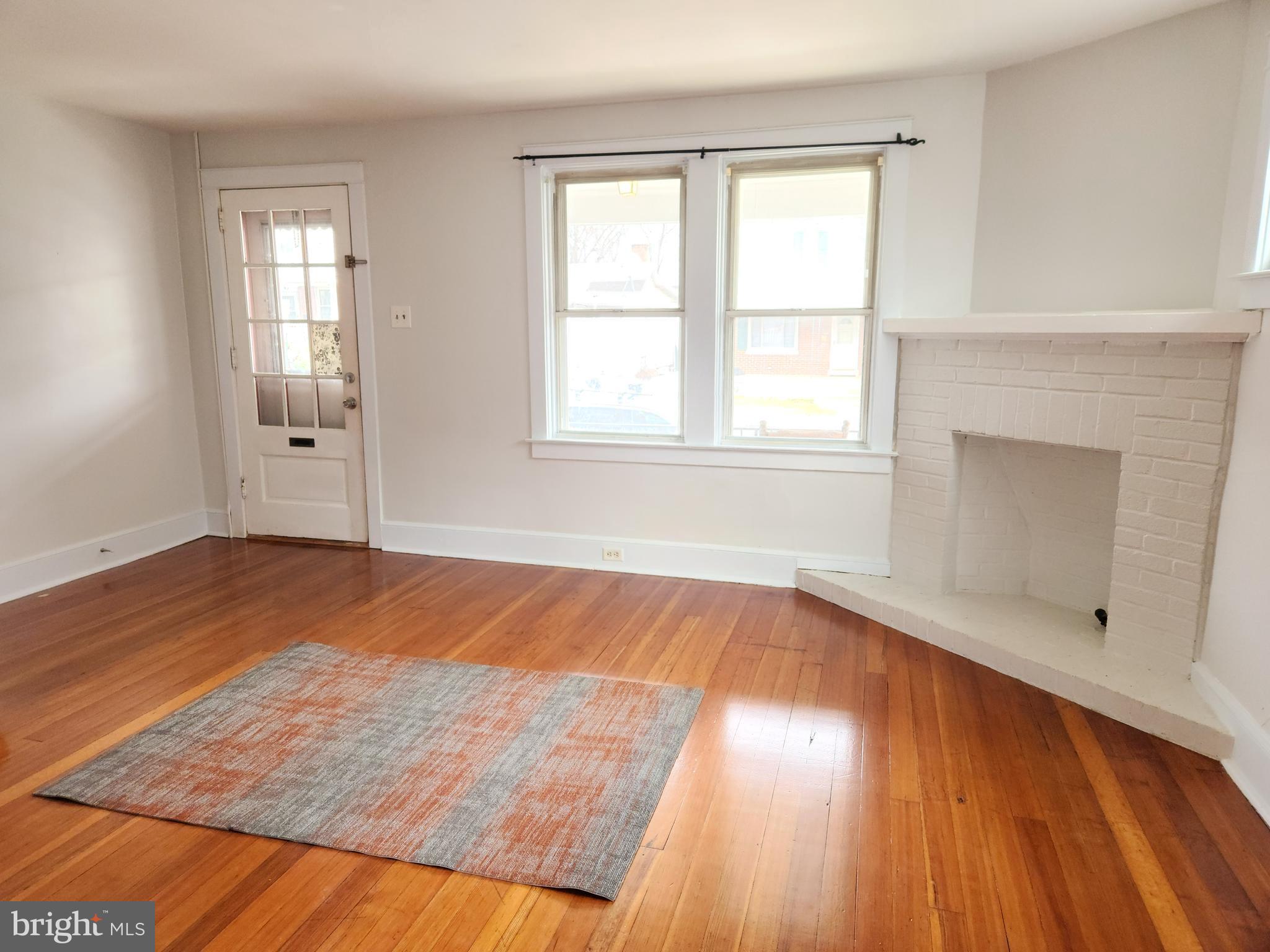 LANCASTER - Residential Lease