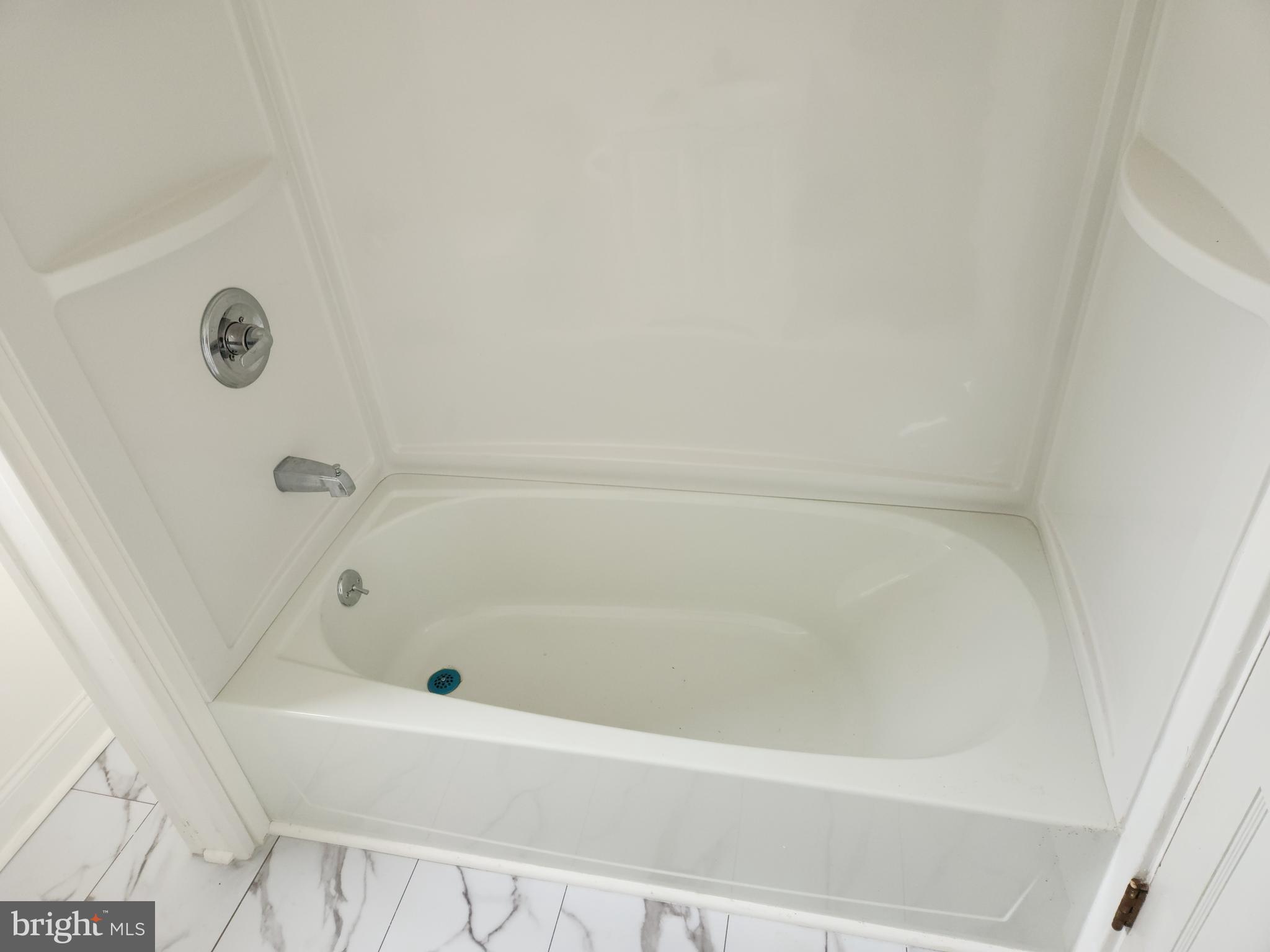 LANCASTER - Residential Lease