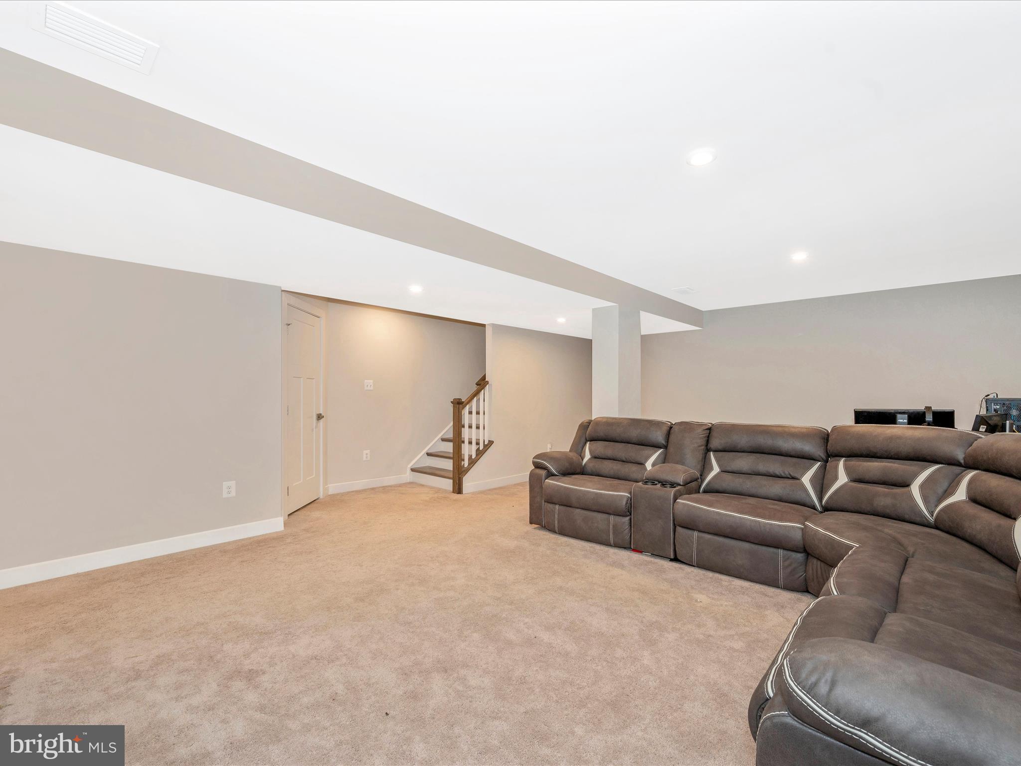 POTOMAC STATION - Residential