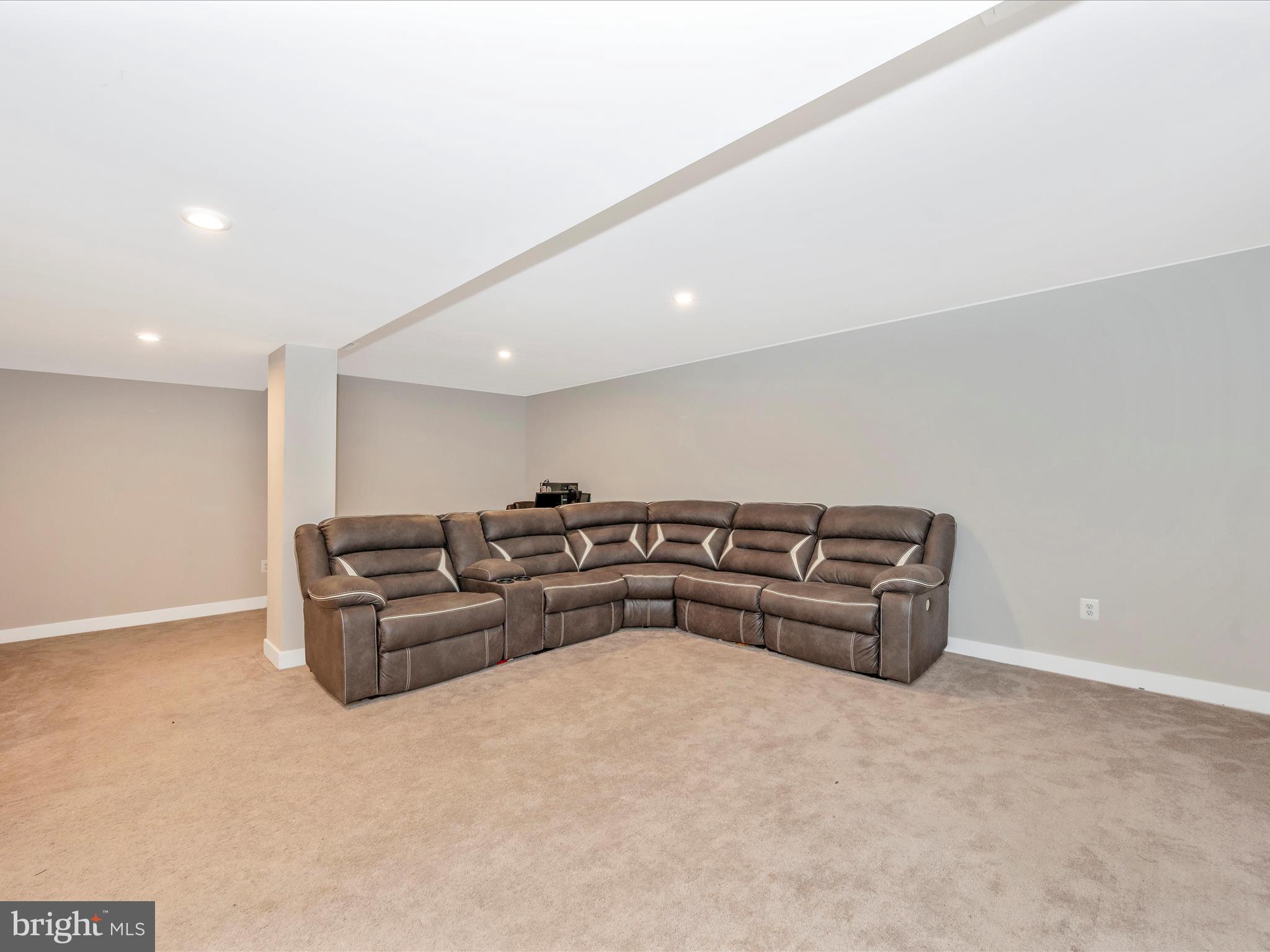 POTOMAC STATION - Residential