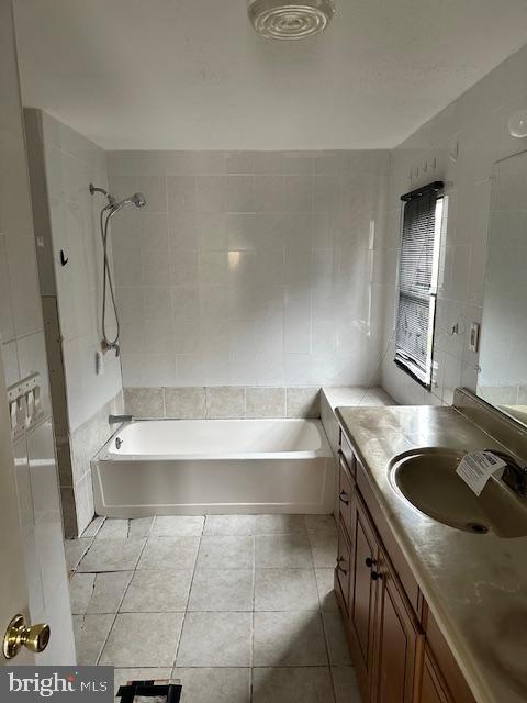 MYSTIC HARBOUR - Residential