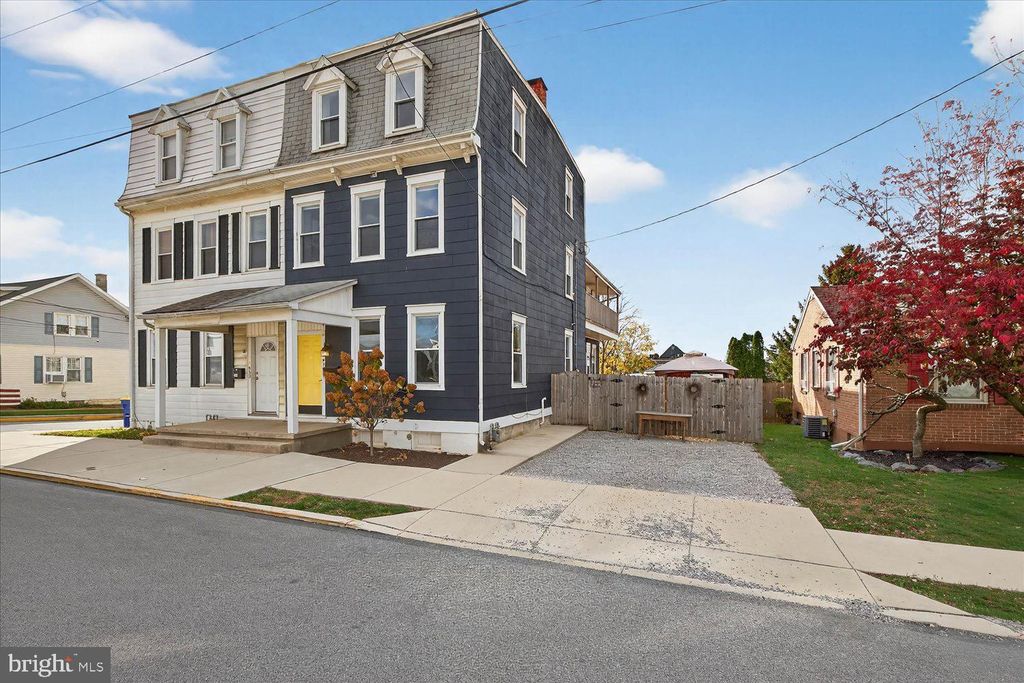 Photo of 934 N Queen Street, YORK, PA 17404 (MLS # PAYK2093230)