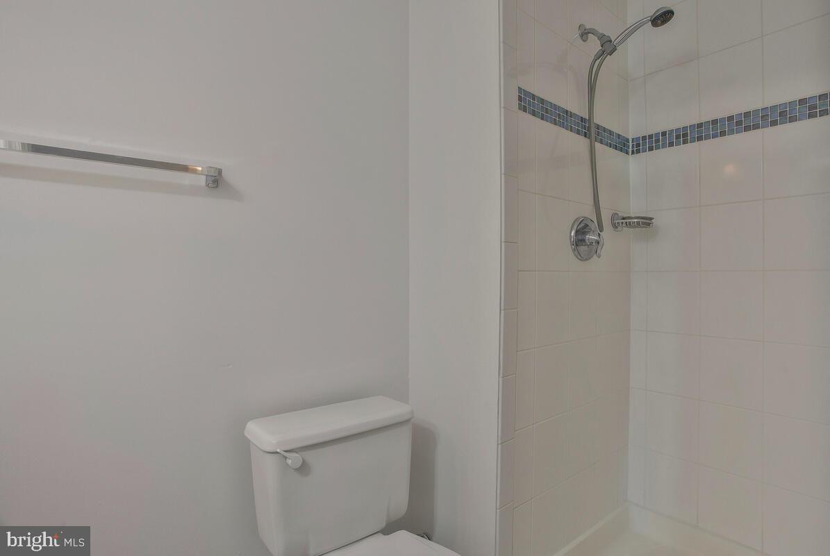 CHARING CROSS - Residential Lease