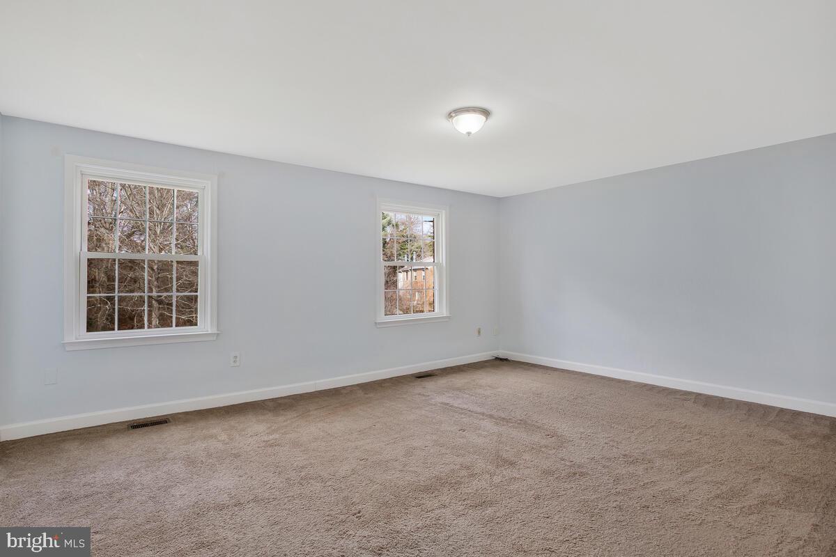 CHARING CROSS - Residential Lease