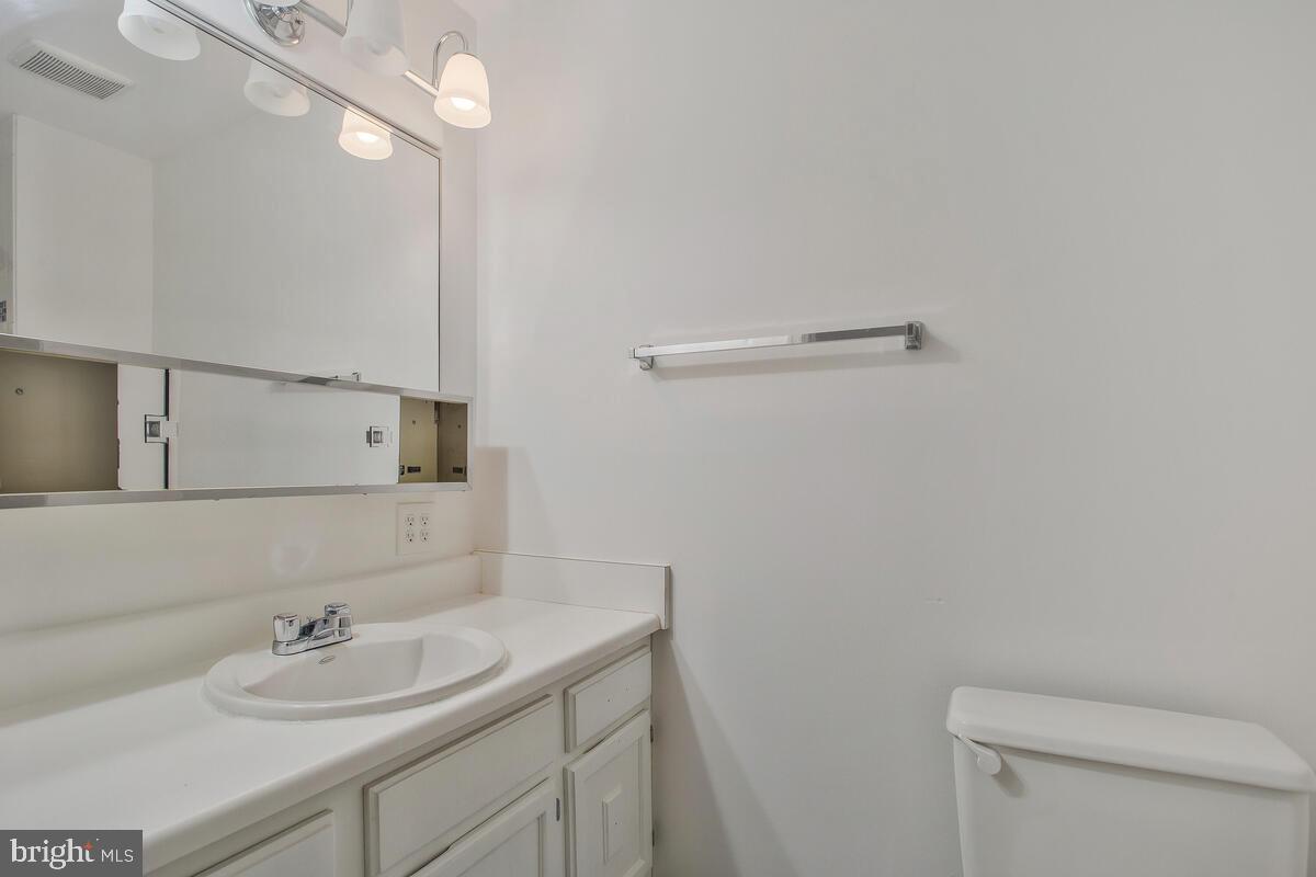 CHARING CROSS - Residential Lease