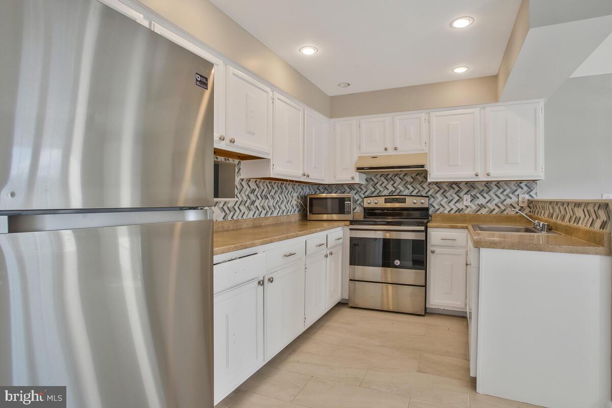 CHARING CROSS - Residential Lease