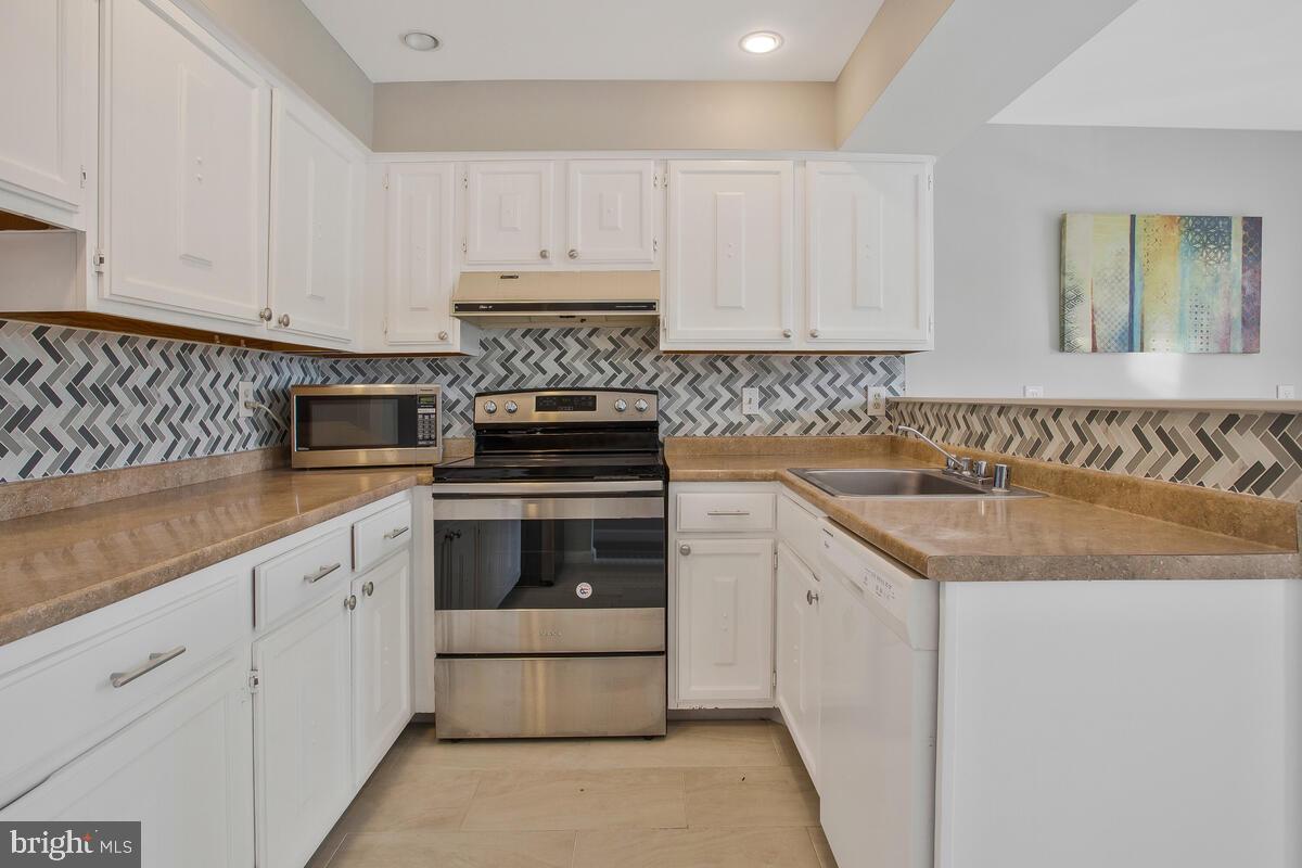 CHARING CROSS - Residential Lease