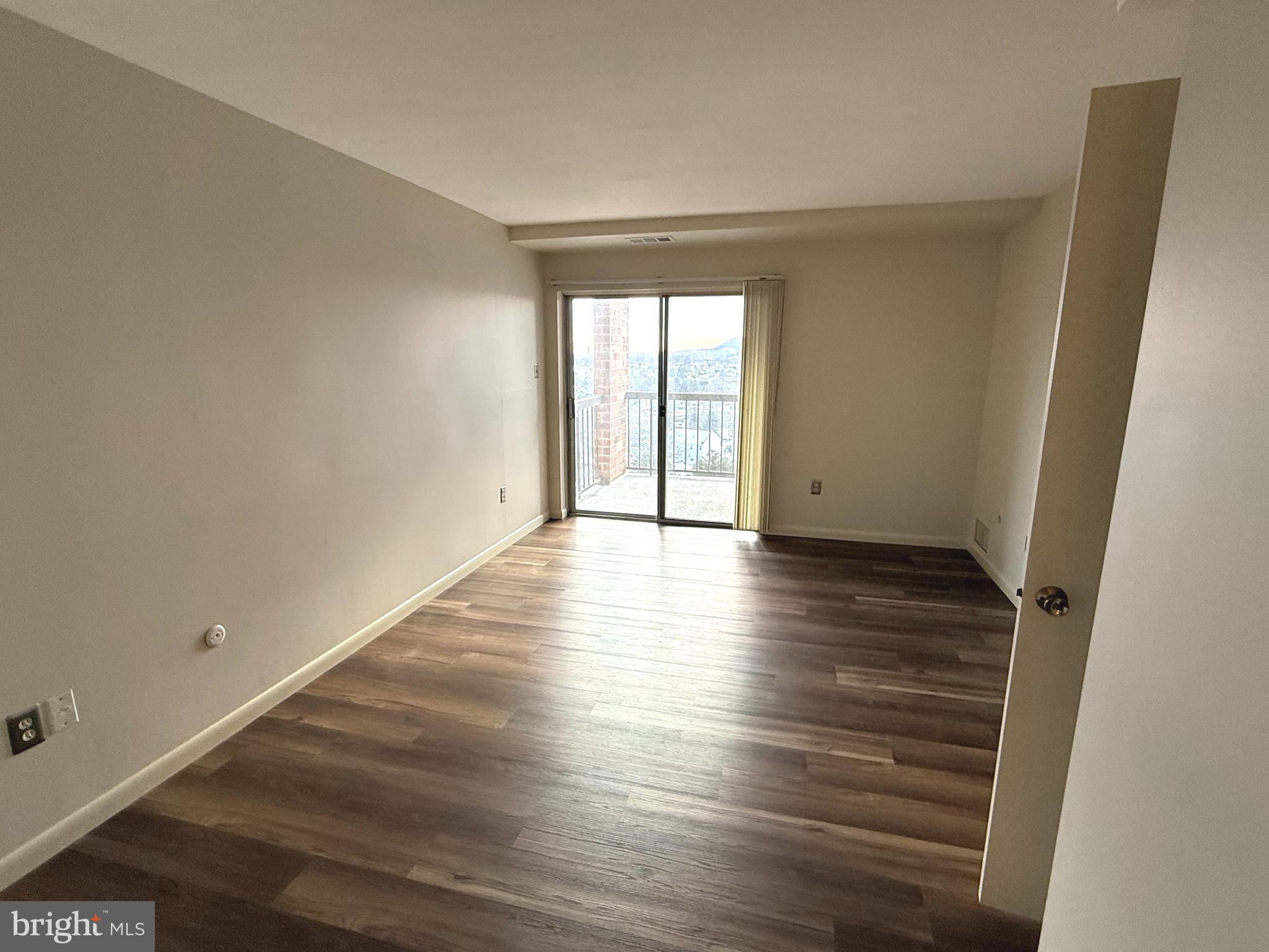 HUMMINGBIRD HILL - Residential Lease