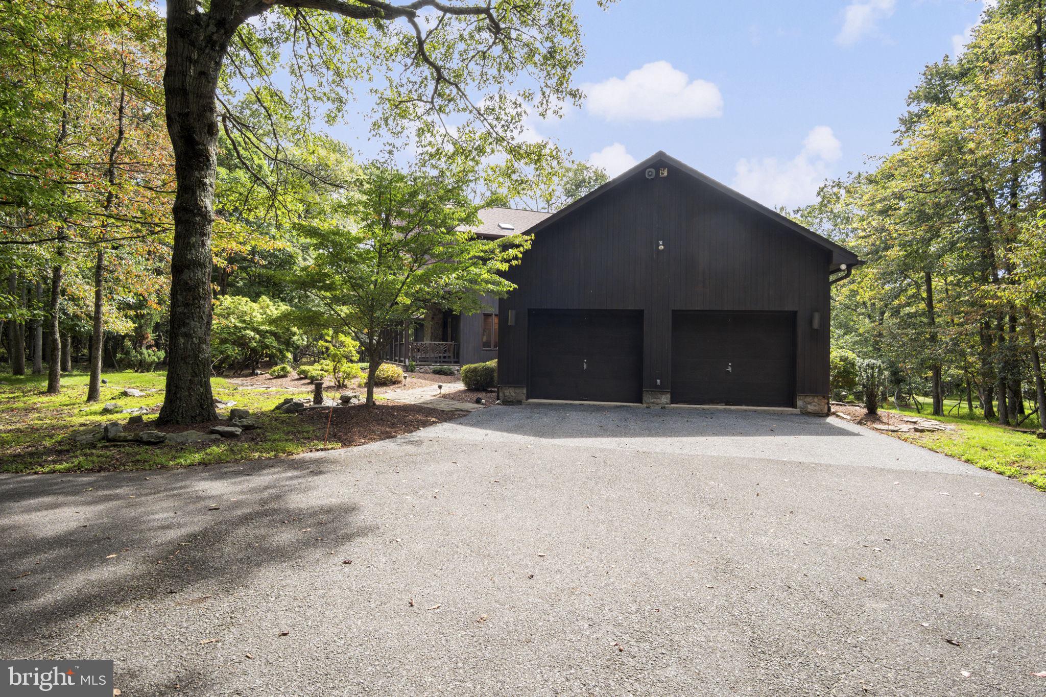 LAURELCREST - Residential