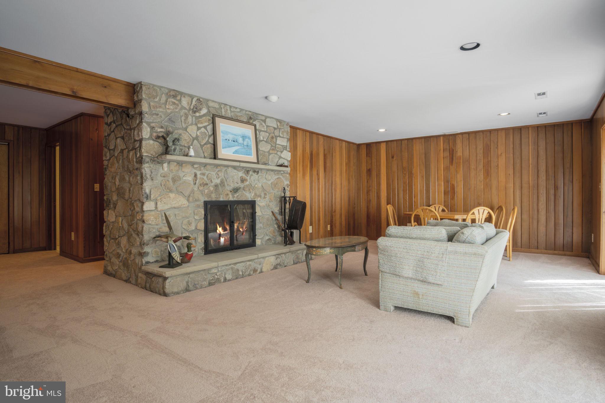 LAURELCREST - Residential