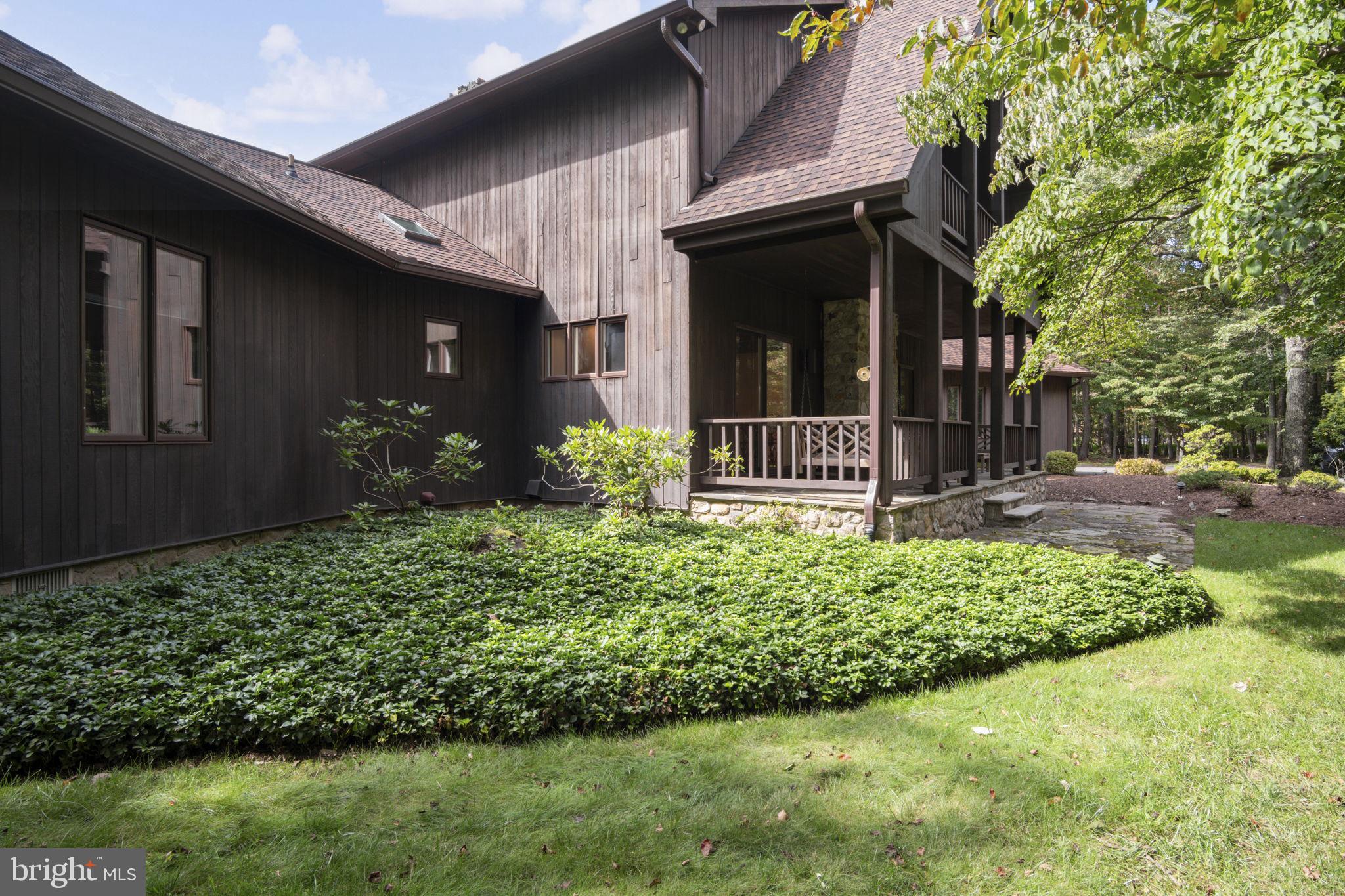 LAURELCREST - Residential