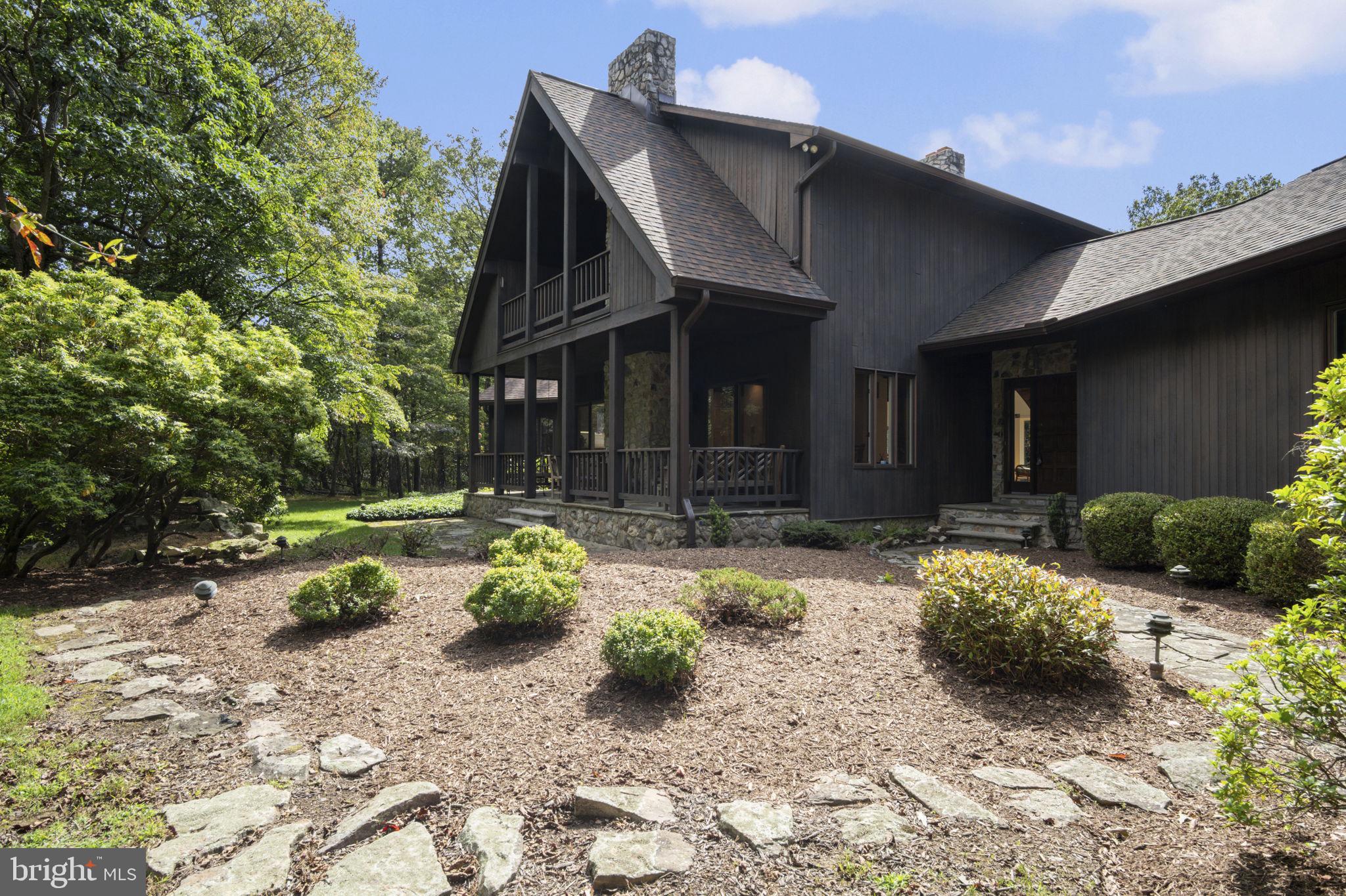 LAURELCREST - Residential