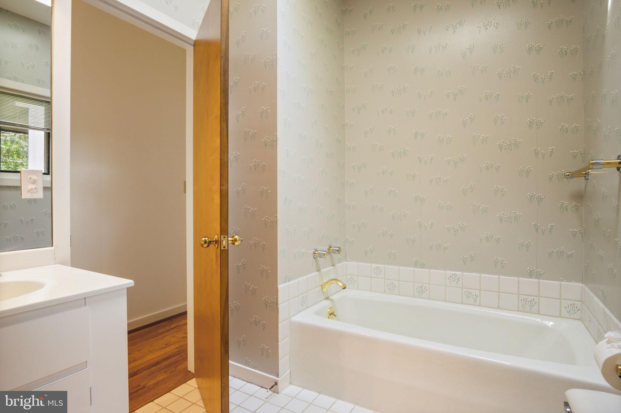 LAURELCREST - Residential