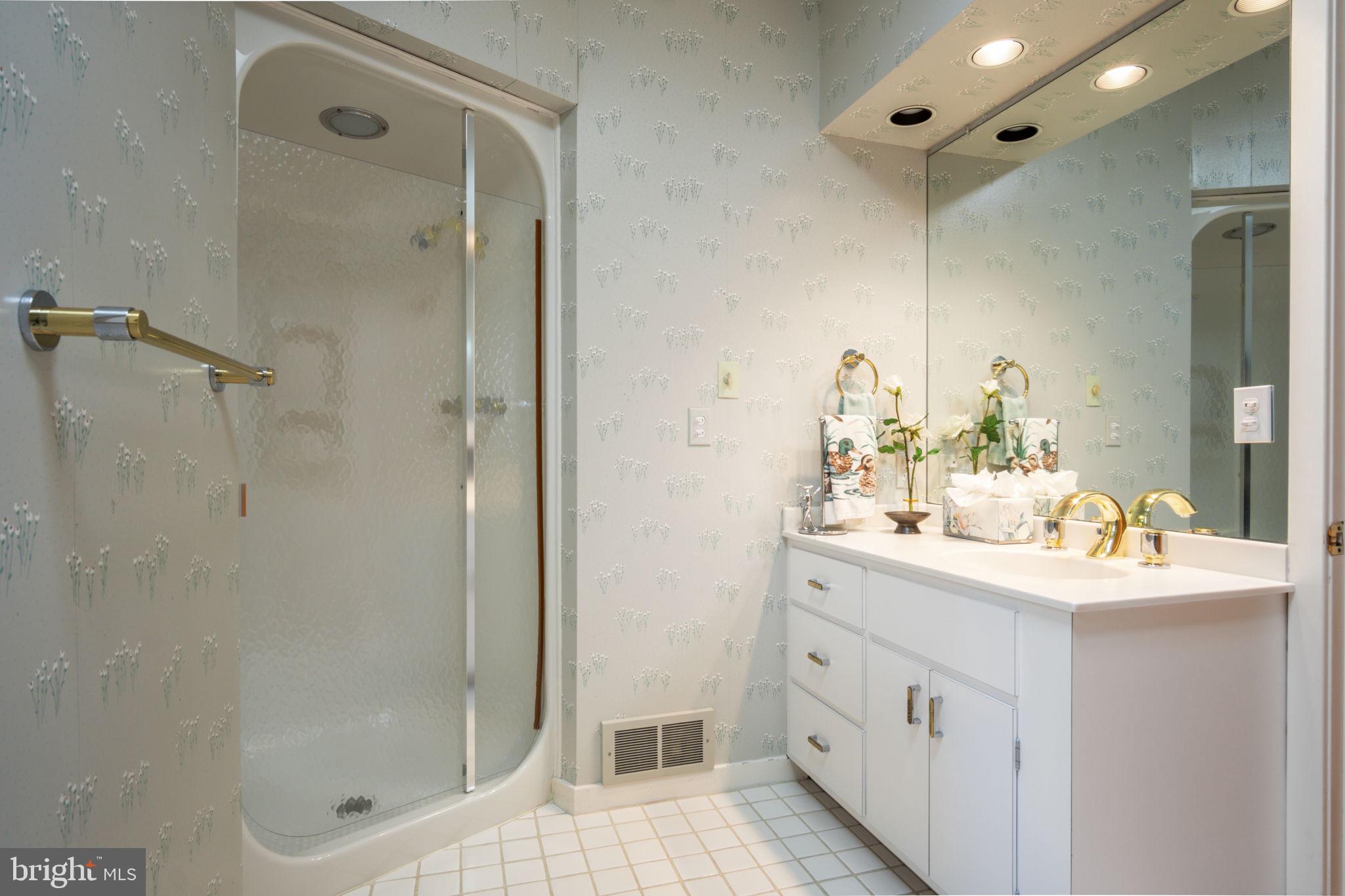 LAURELCREST - Residential