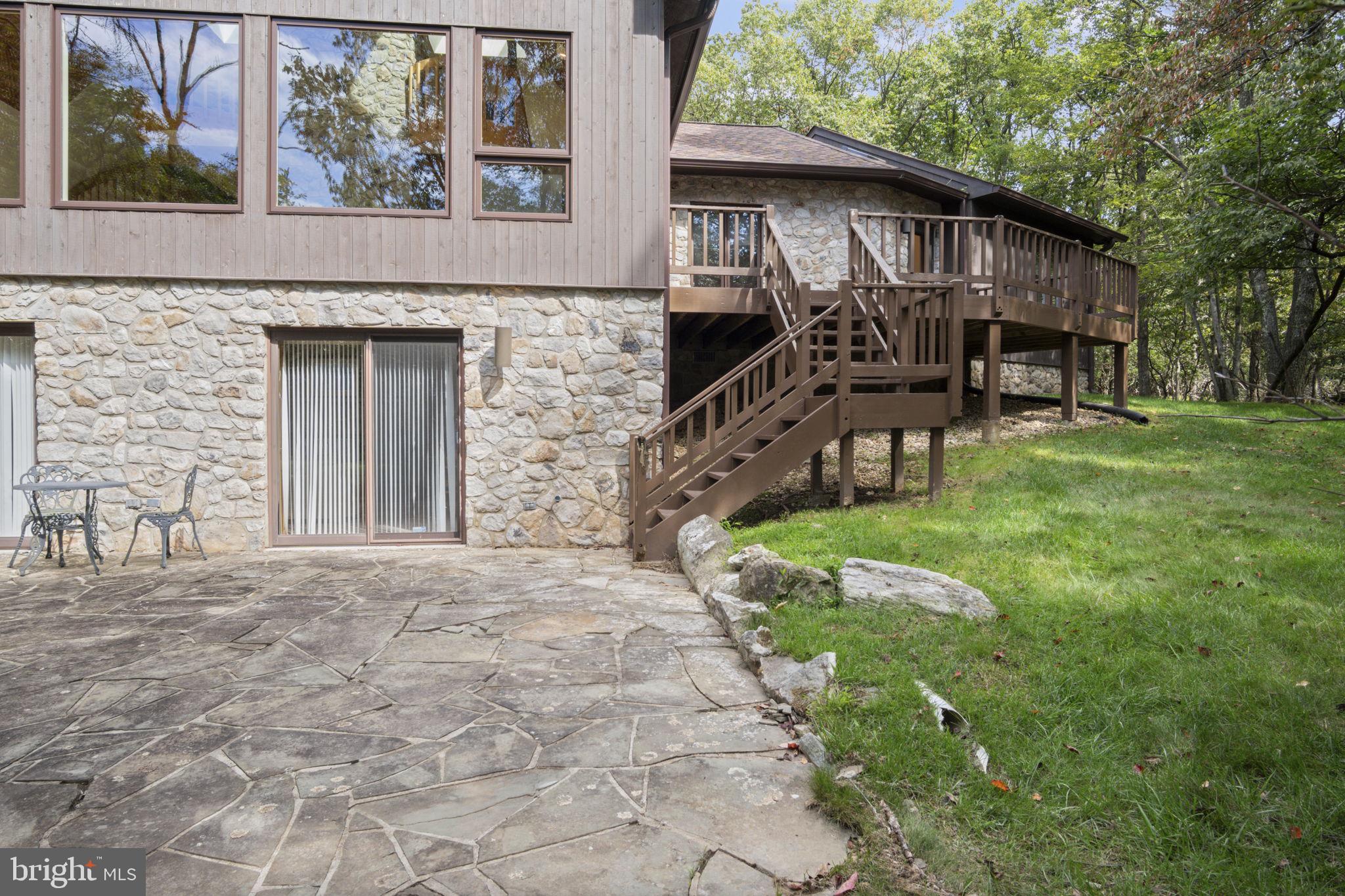 LAURELCREST - Residential