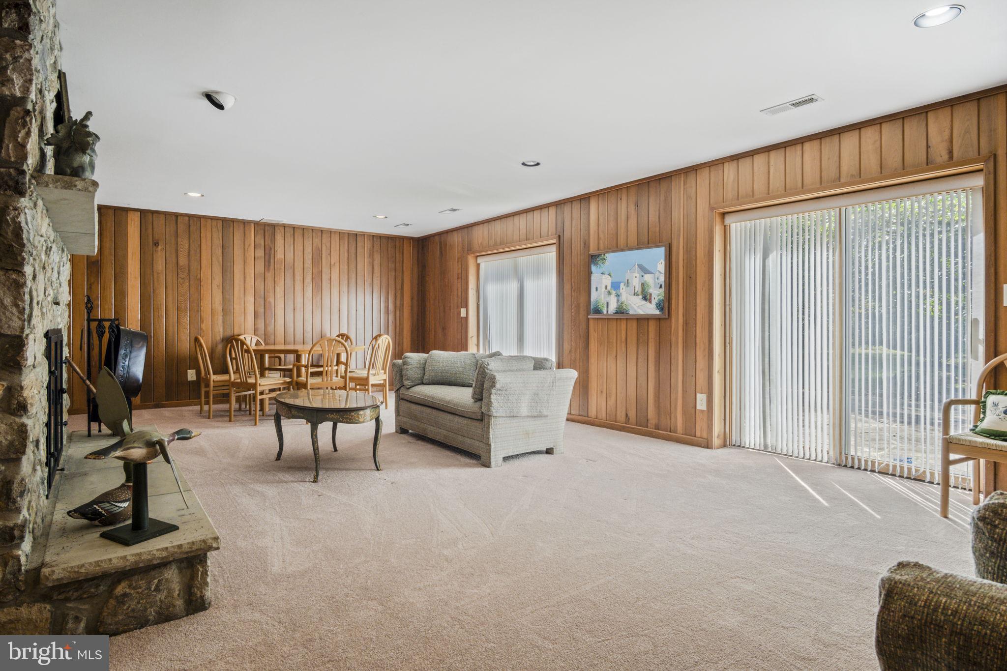 LAURELCREST - Residential