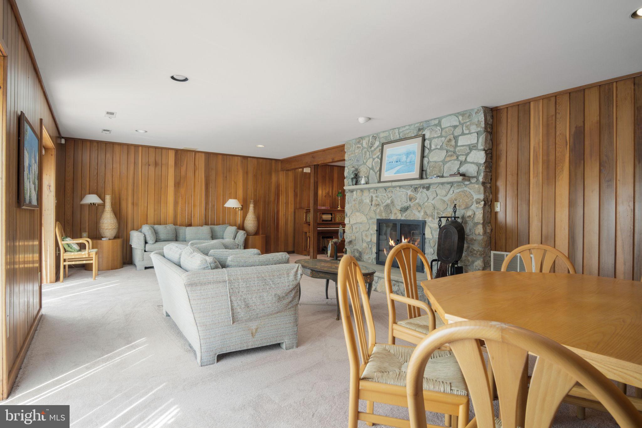 LAURELCREST - Residential