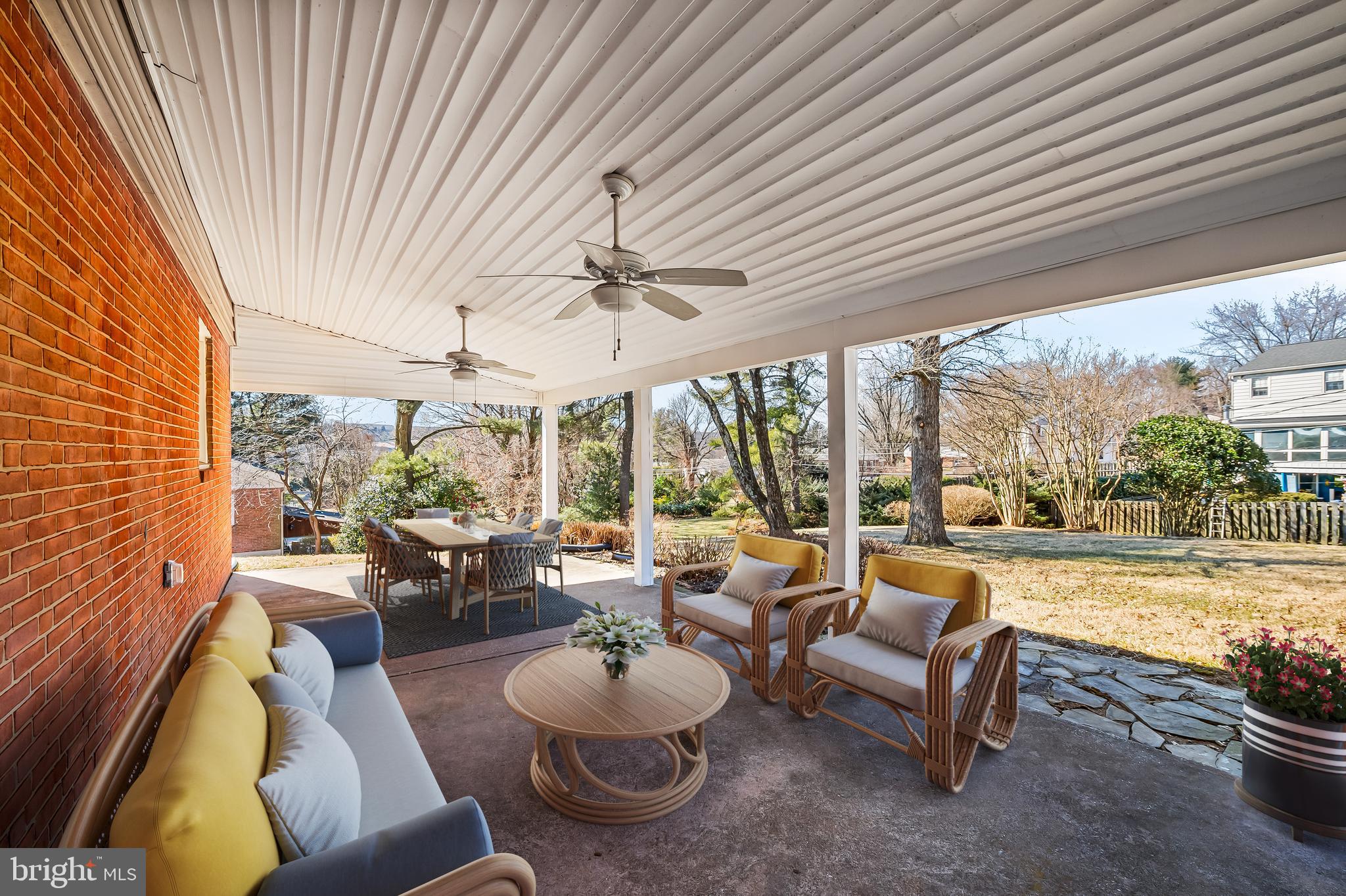 MINE BANK - Residential Lease