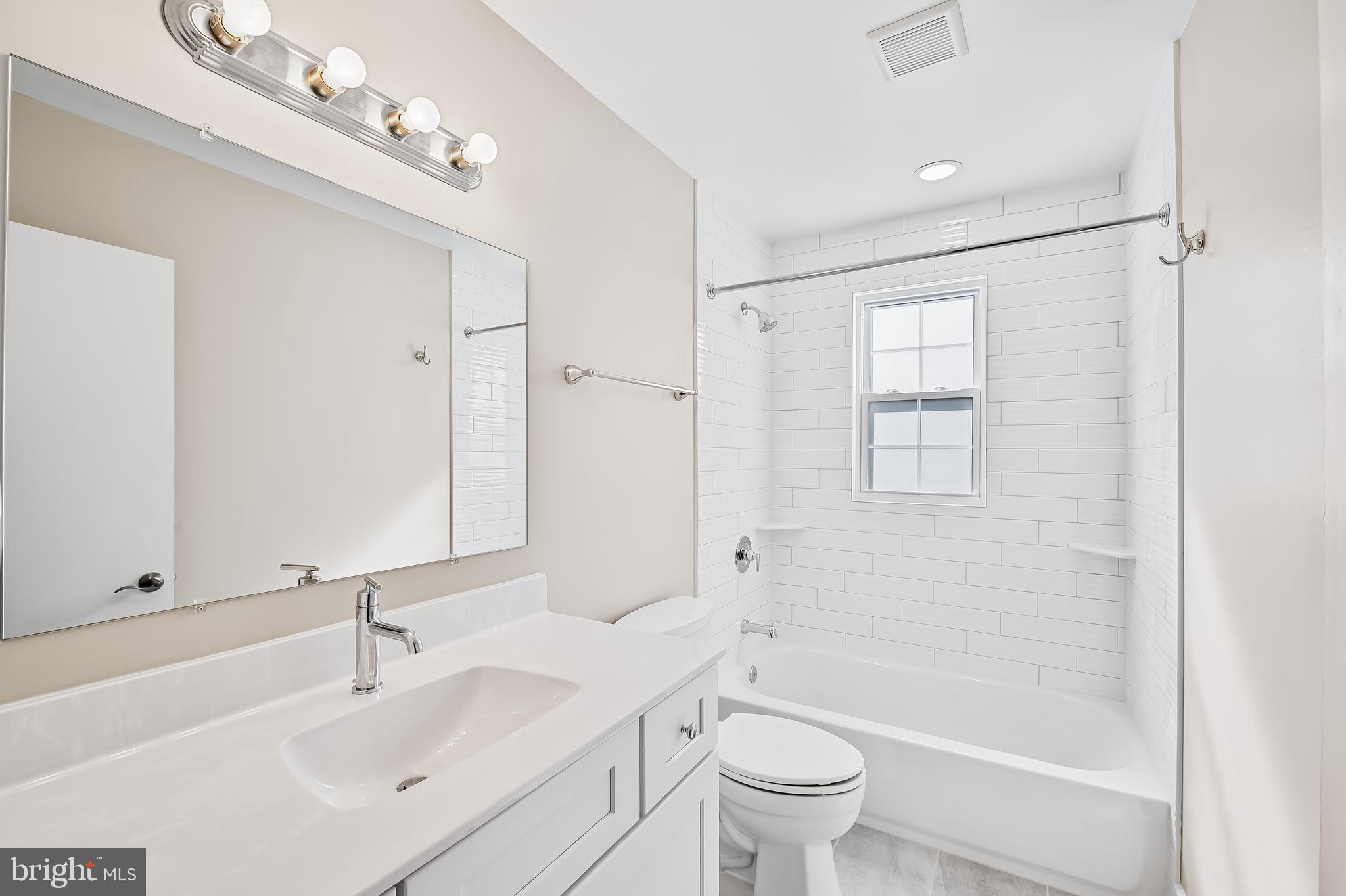 MINE BANK - Residential Lease