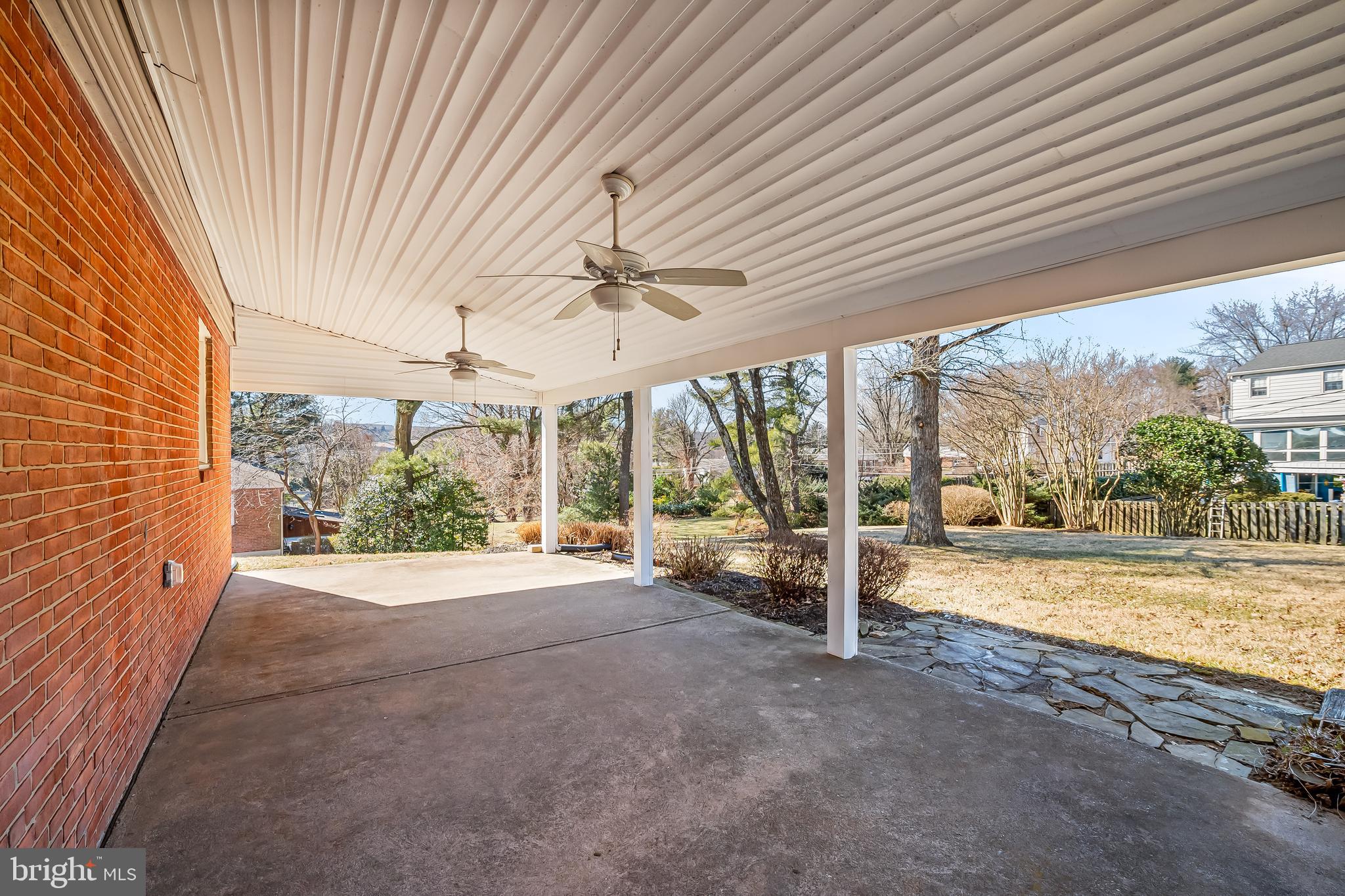 MINE BANK - Residential Lease