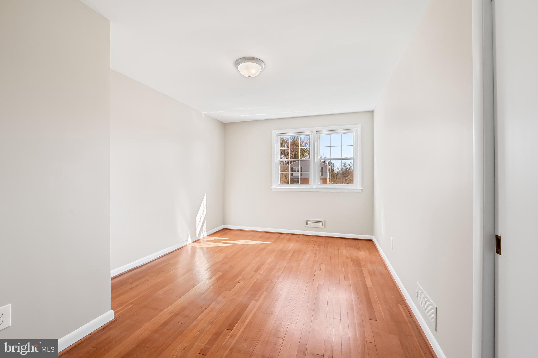 MINE BANK - Residential Lease