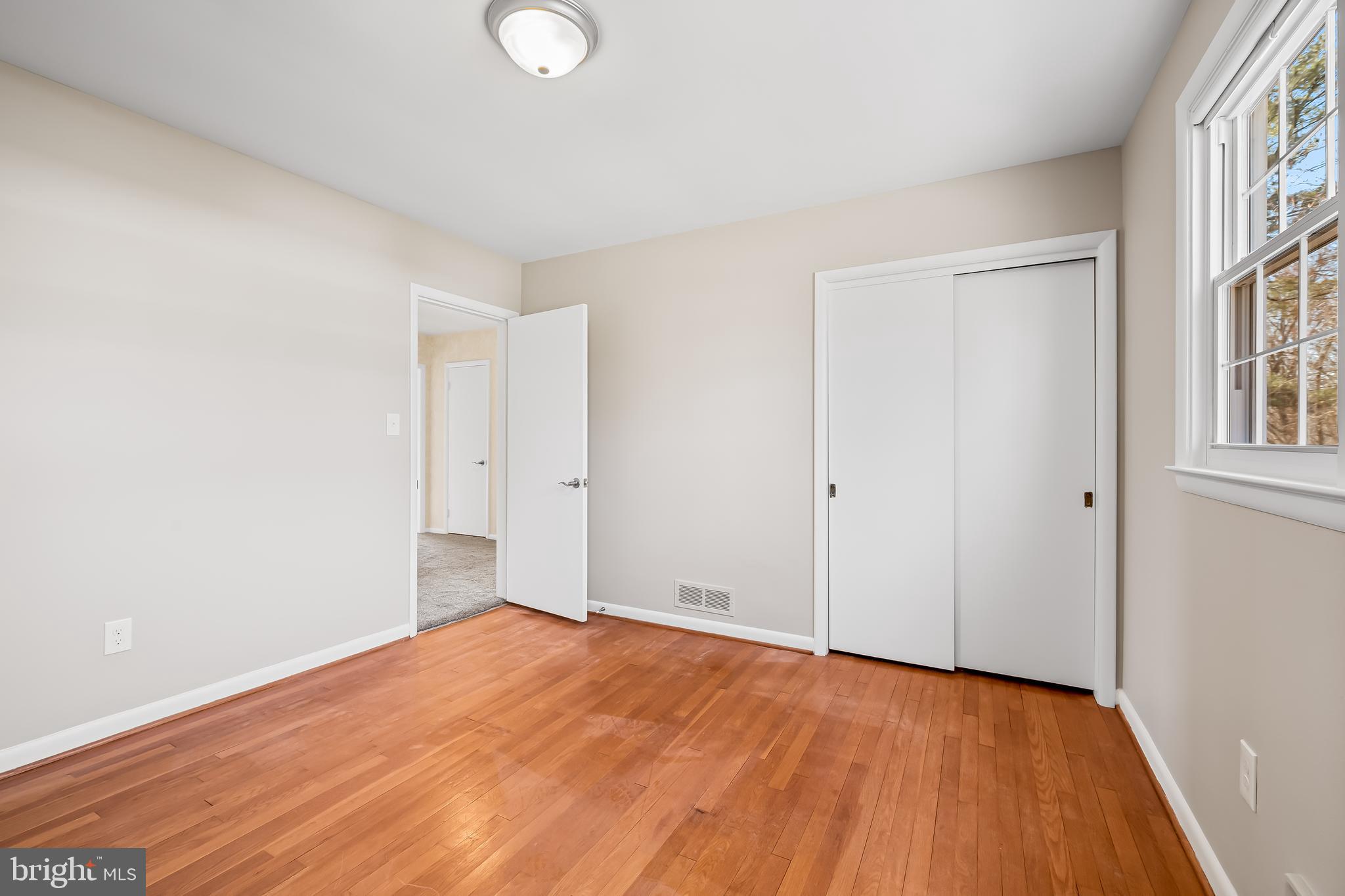 MINE BANK - Residential Lease