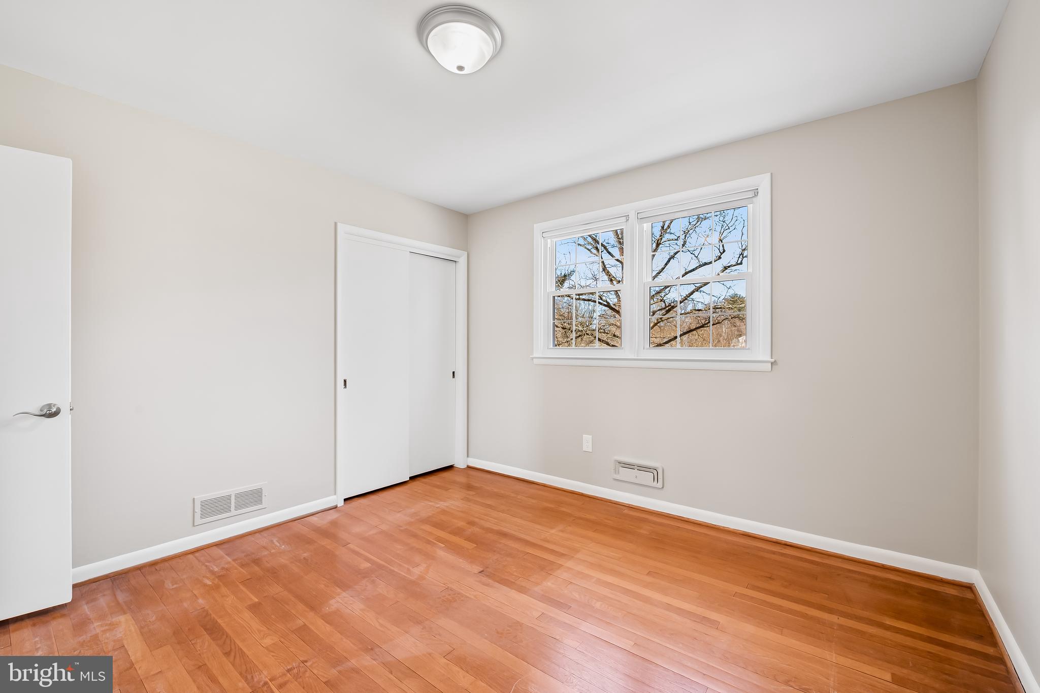 MINE BANK - Residential Lease